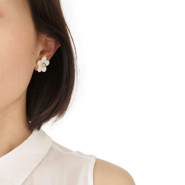 Poporcelain Everyday Porcelain Daisy Stud Earrings In Stud