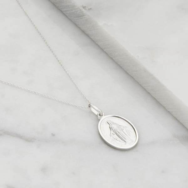 Lily & Roo Solid Sterling Silver Oval Virgin Mary Necklace In Mary