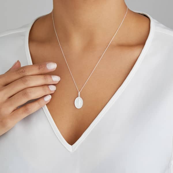 Lily & Roo Solid Sterling Silver Oval Virgin Mary Necklace In Mary