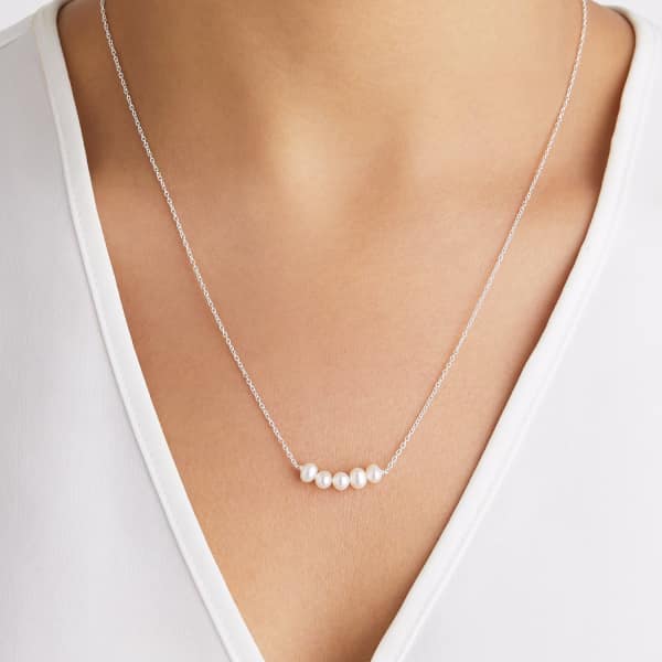 Lily & Roo Sterling Silver Cluster Pearl Necklace In Pearl