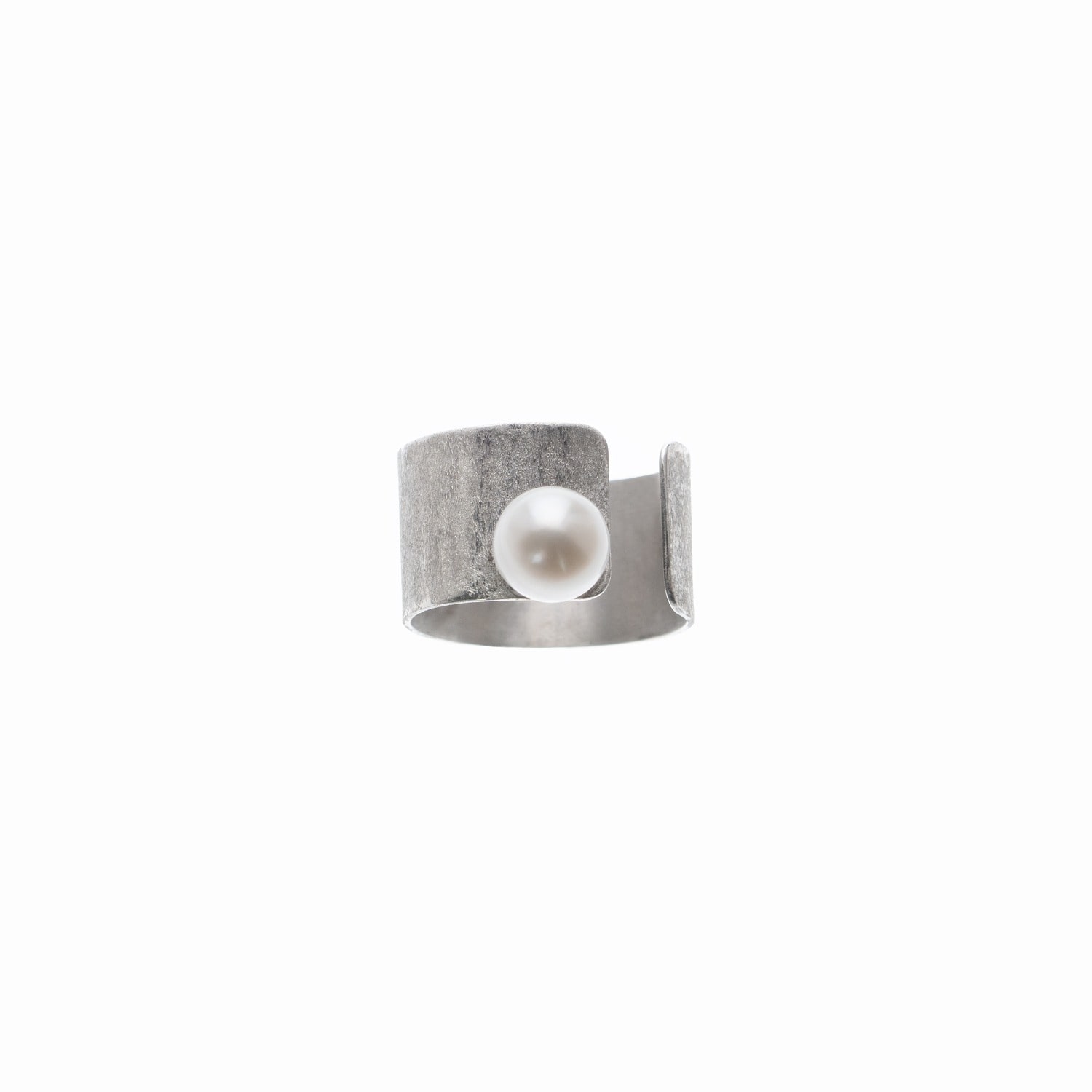 Silver Moon Women's Pearl Sterling Silver Ring – Eclipse In Neutral