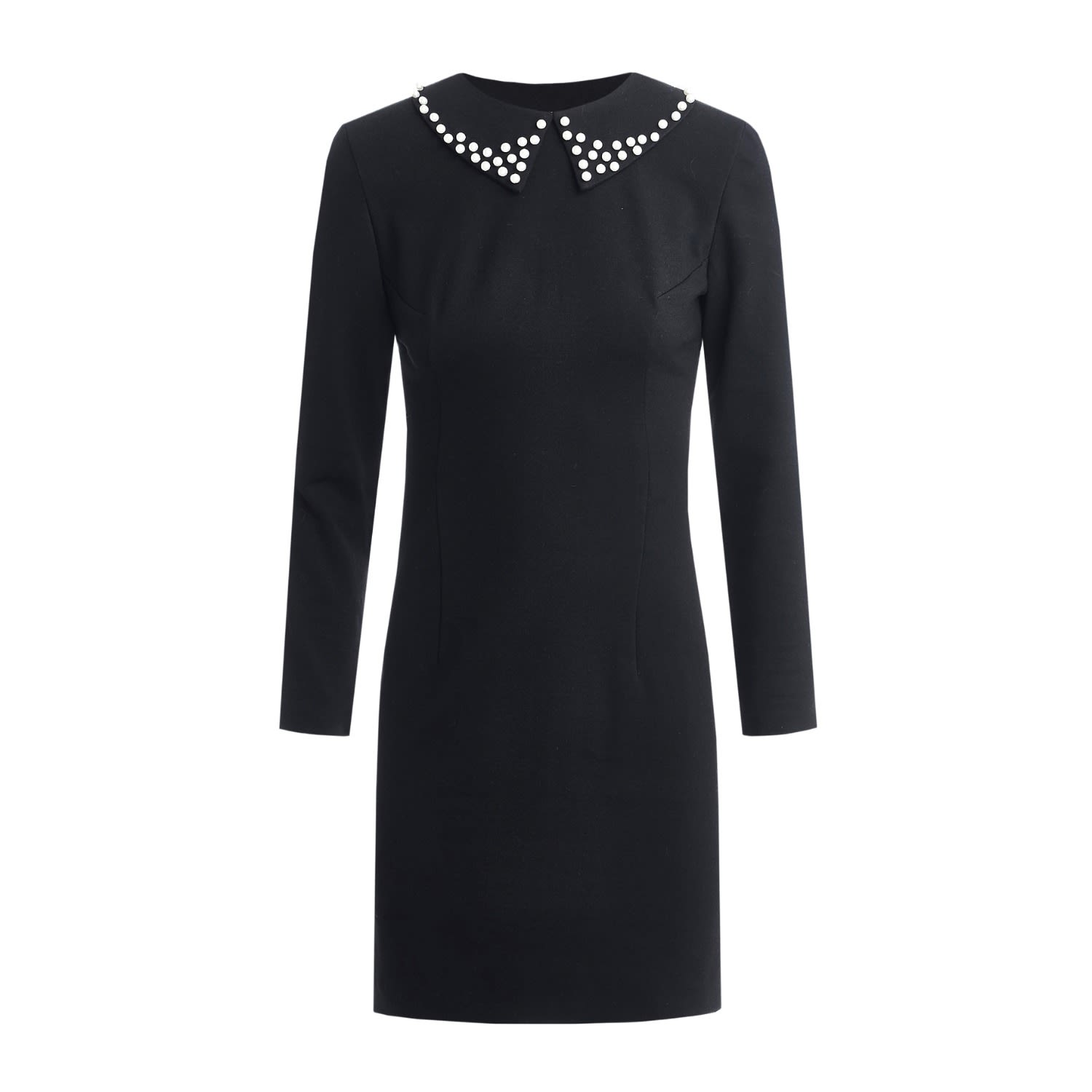 black dress with pearl collar
