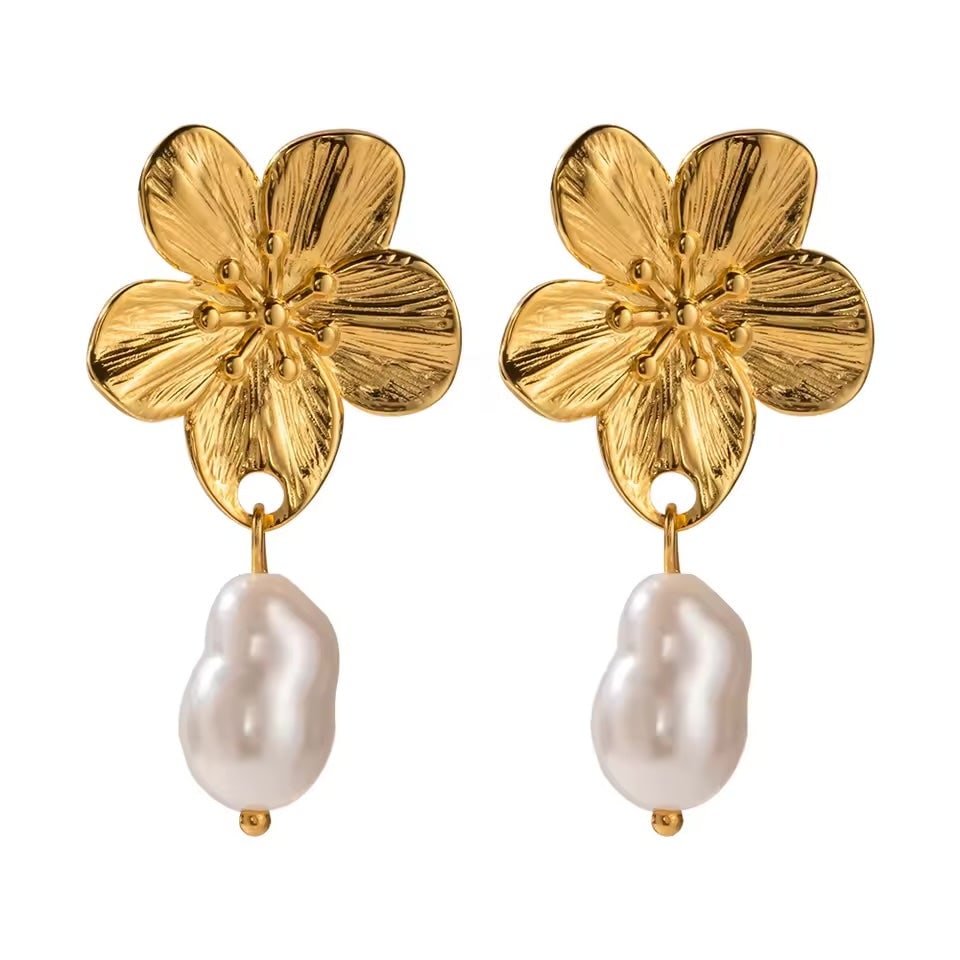 Nazzar Women's Gold / White Flower Pearl Gold  Statement Earrings