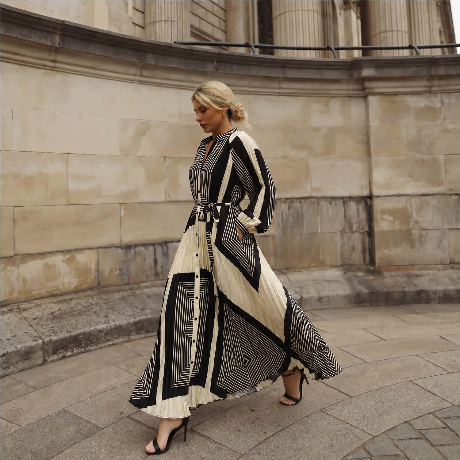 Black And White Scarf Print Full Pleated Long Maxi Dress | CY Boutique |  Wolf & Badger