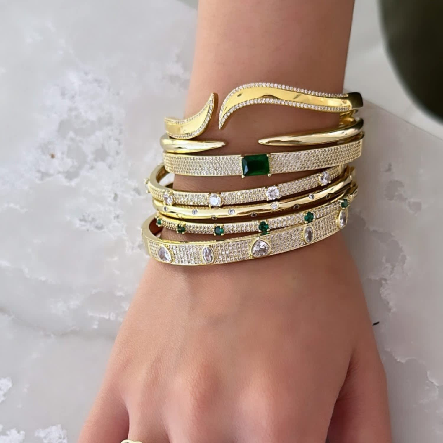 アクセサリー sunny side up Narrow Tangin Bangle 2012 Thin Stone Segment Bangle- Gold & Green | SHYMI | Wolf & Badger