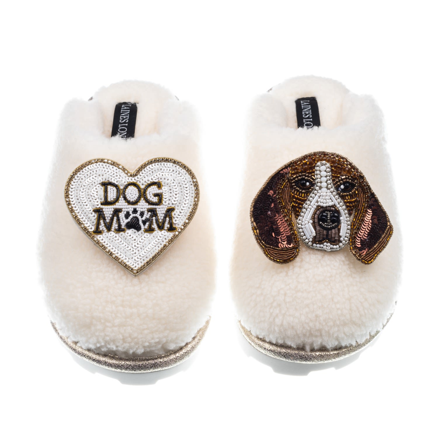 Laines London Women's White Teddy Closed Toe Slippers With Ziggy The Beagle & Dog Mum / Mom Brooches - Cream In Metallic