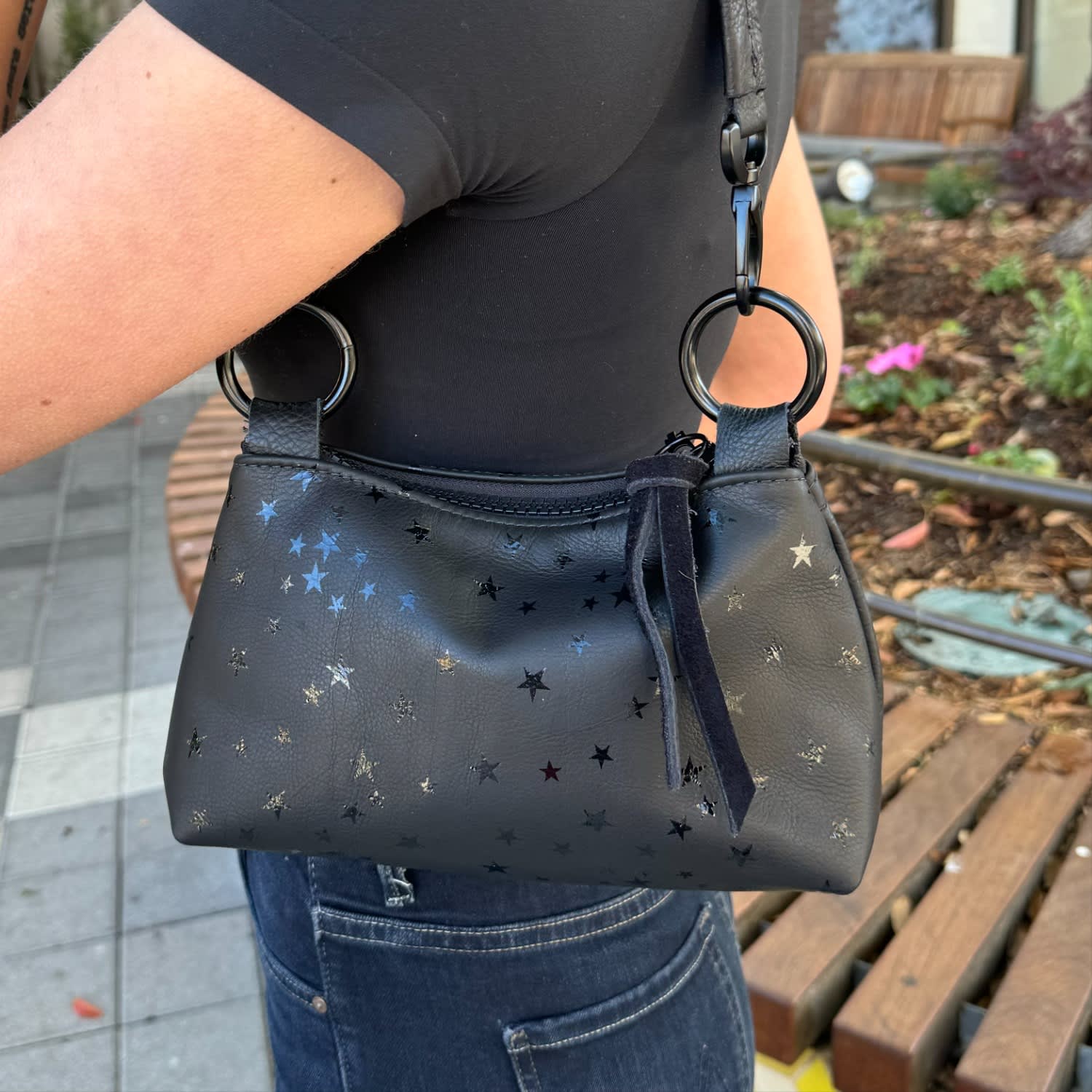 Amy Shoulderbag In Little Black Star Leather | Lynn Tallerico