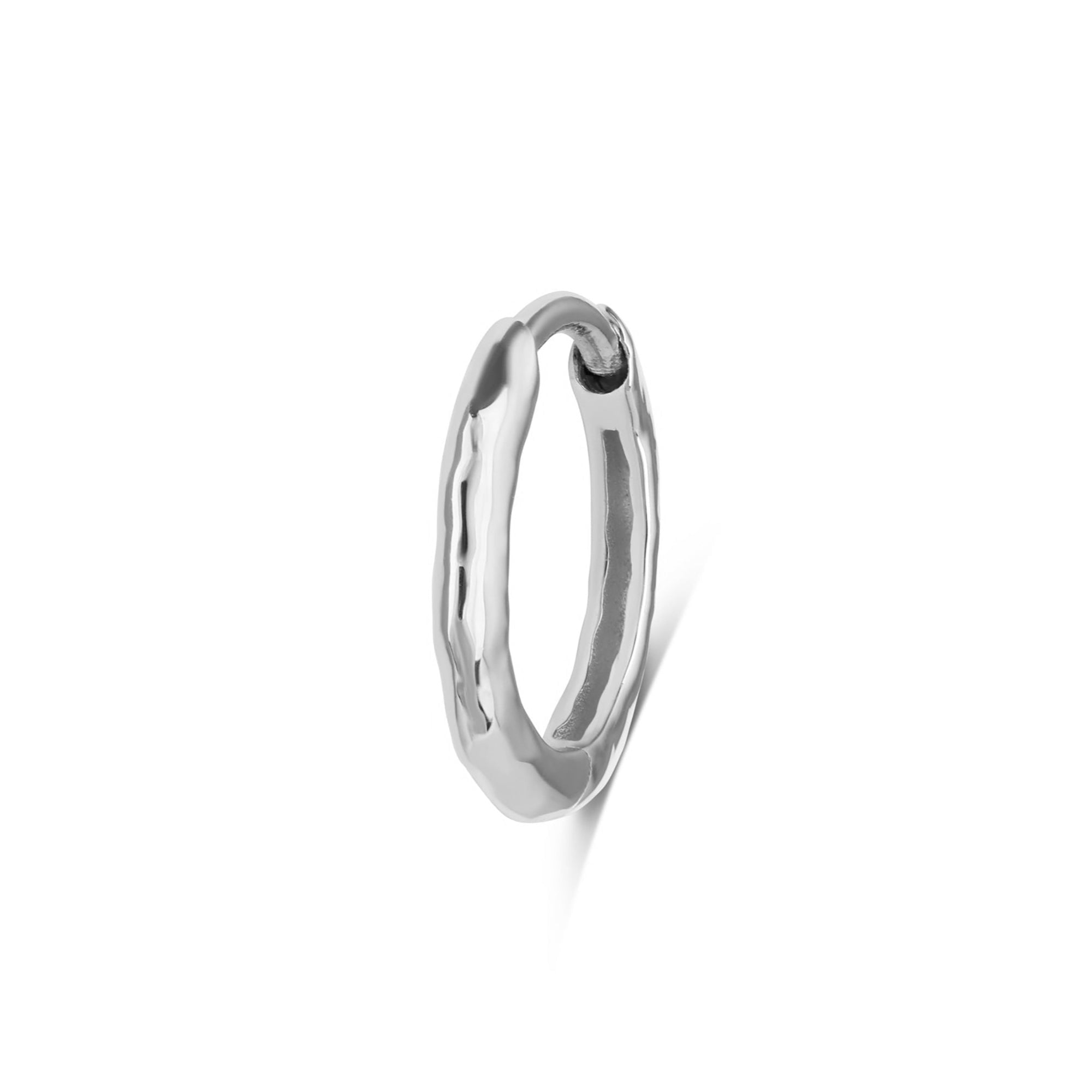 Zohreh Women's Medium Hammered Huggie Hoop Earring Pair Sterling Silver In Metallic