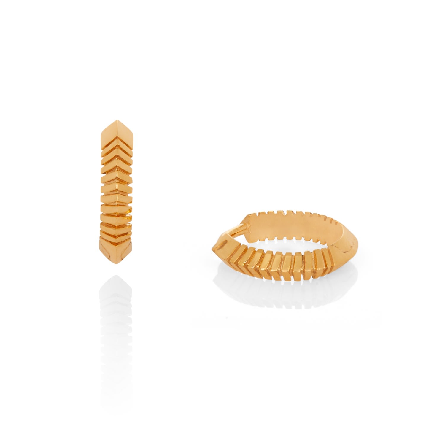 Kaizarin Women's Single Yellow Gold Huggie Earring In Gold
