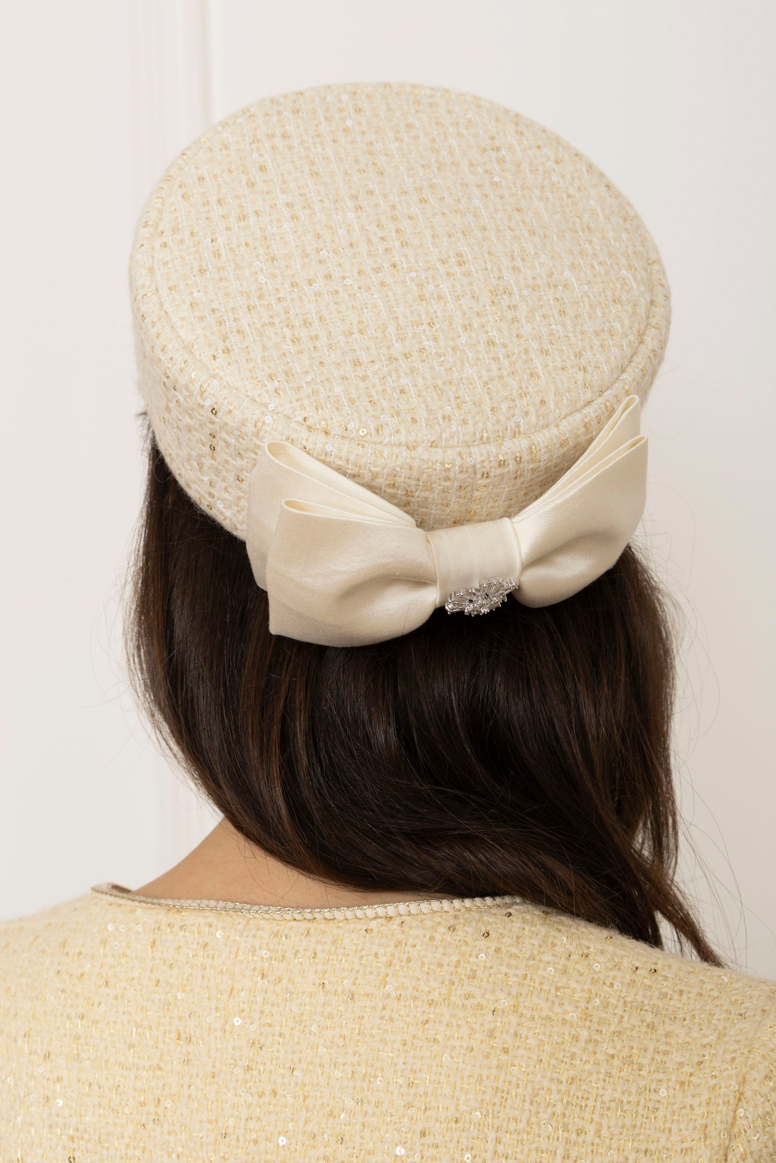 Women's White ‘Amour’ Woollen Tweed Pillbox Hat With Silk Bow Bianco | One Size | Santinni