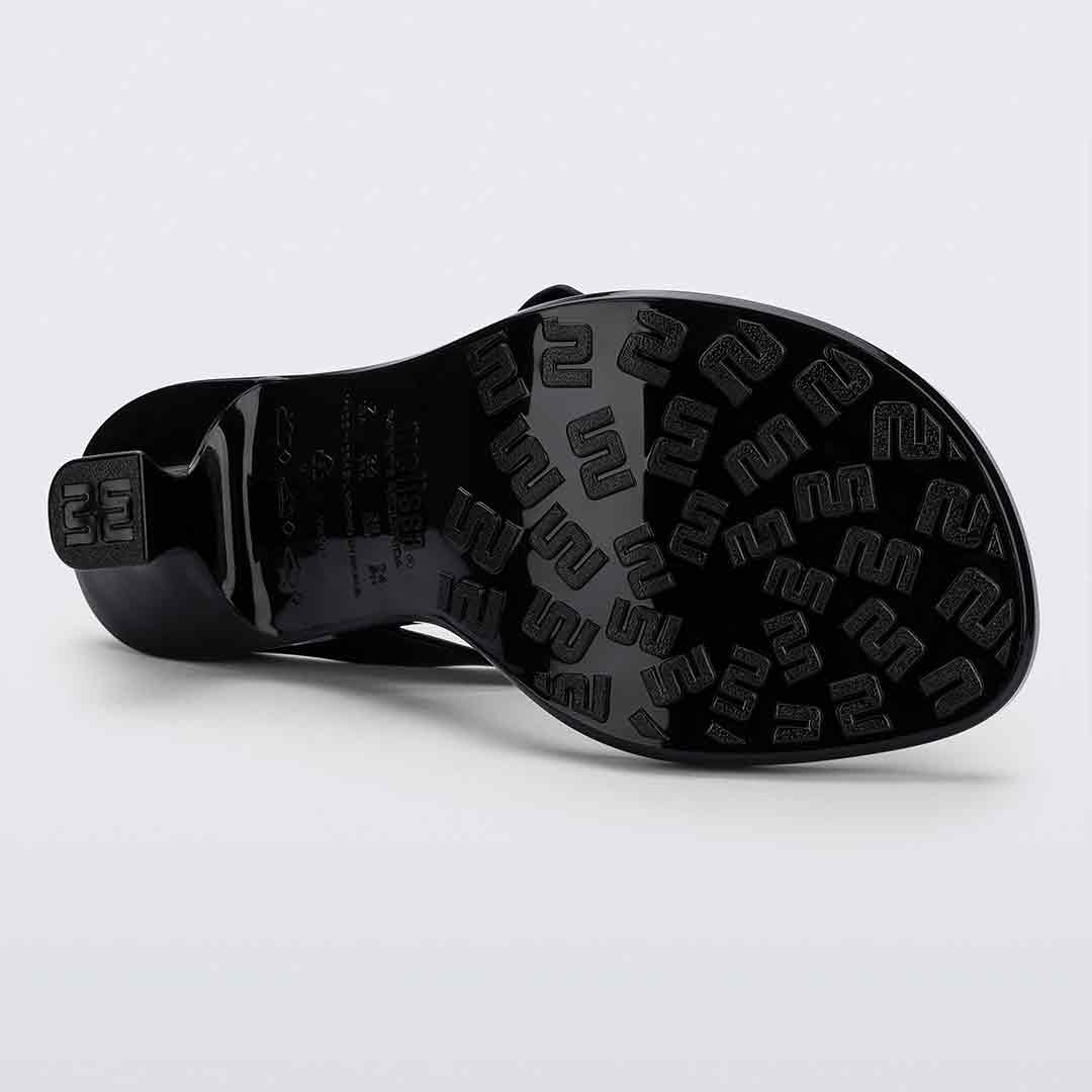 Thong Kitten Heel Petals - Black | MELISSA | Wolf & Badger