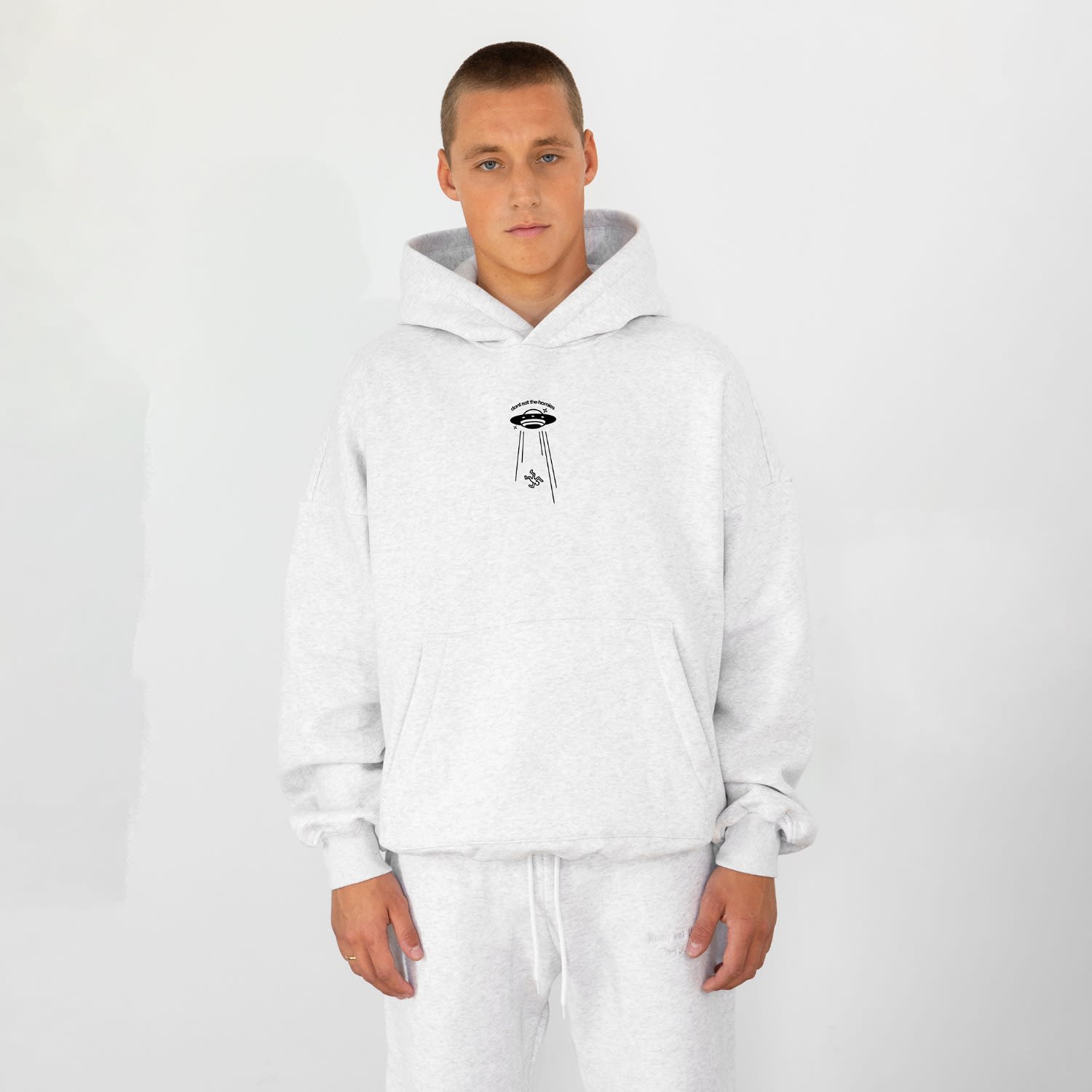 ★HOODHOOD★ Alien graphic overfit sweatshirt ivory HOODHOOD）Alien Graphic Overfit Sweatshirt | 2color