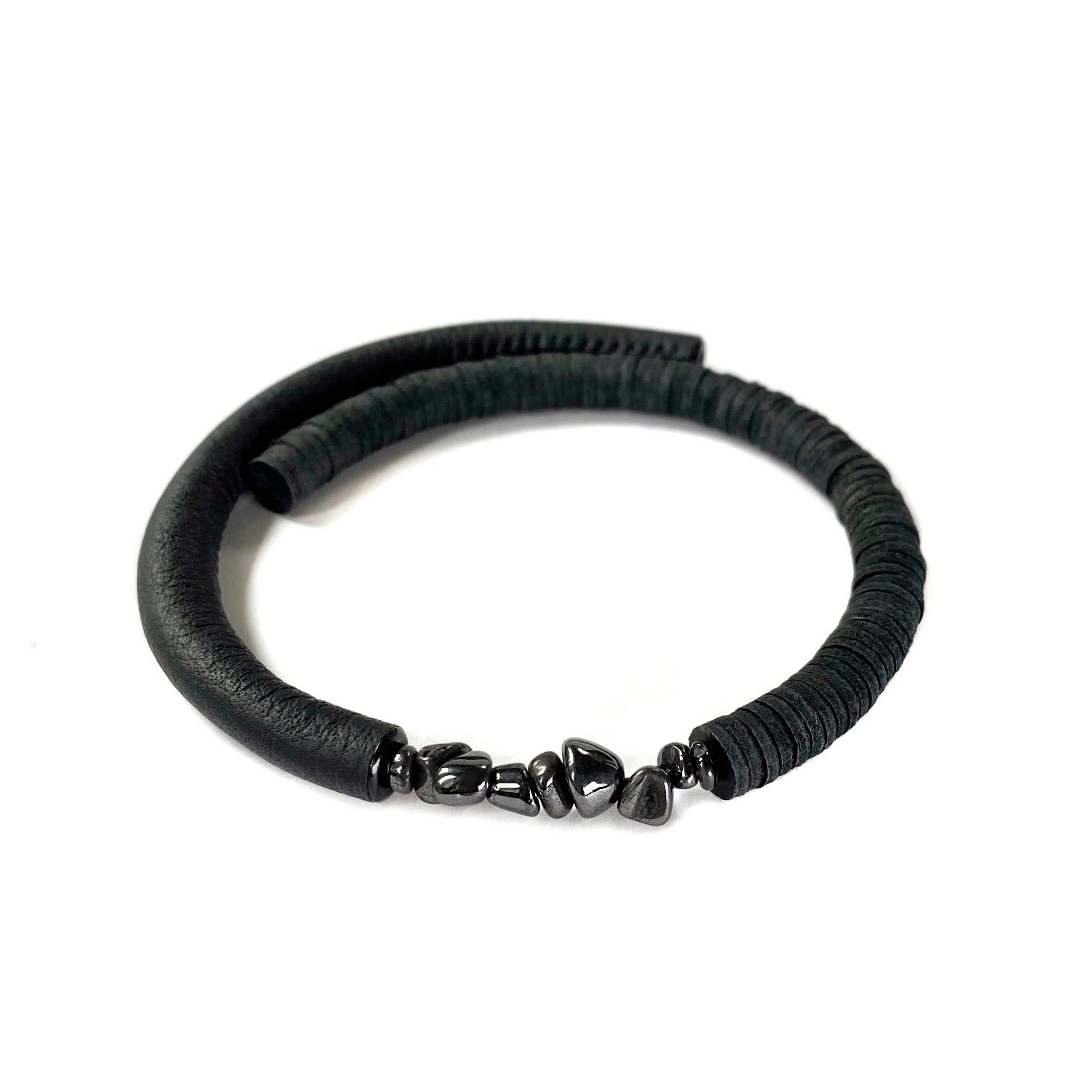 Waiwai Women's Black Choker With Hematite Crystals In Black
