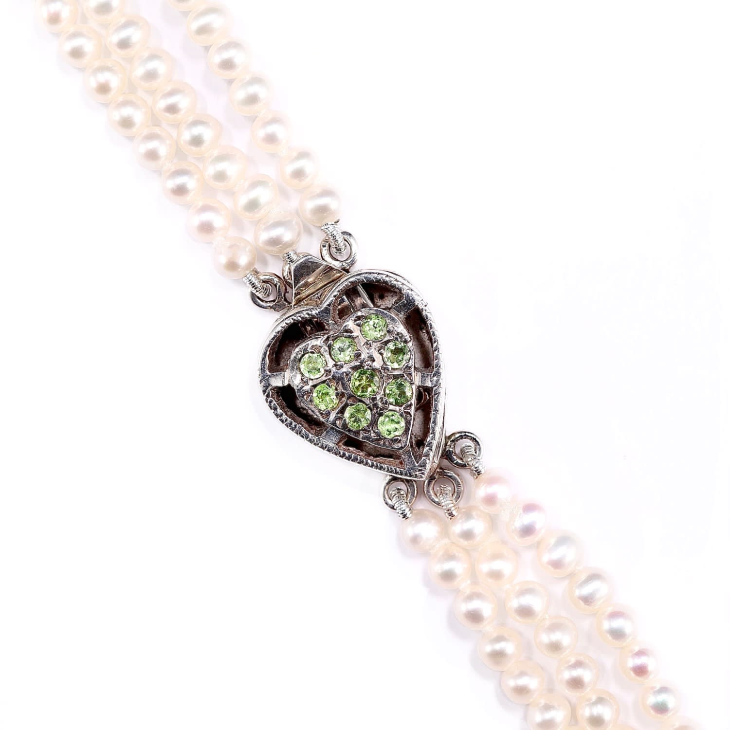 Mineralgems ✩ Studio Women's White Three-strand Pearl Choker With Heart-shaped Clasp In White