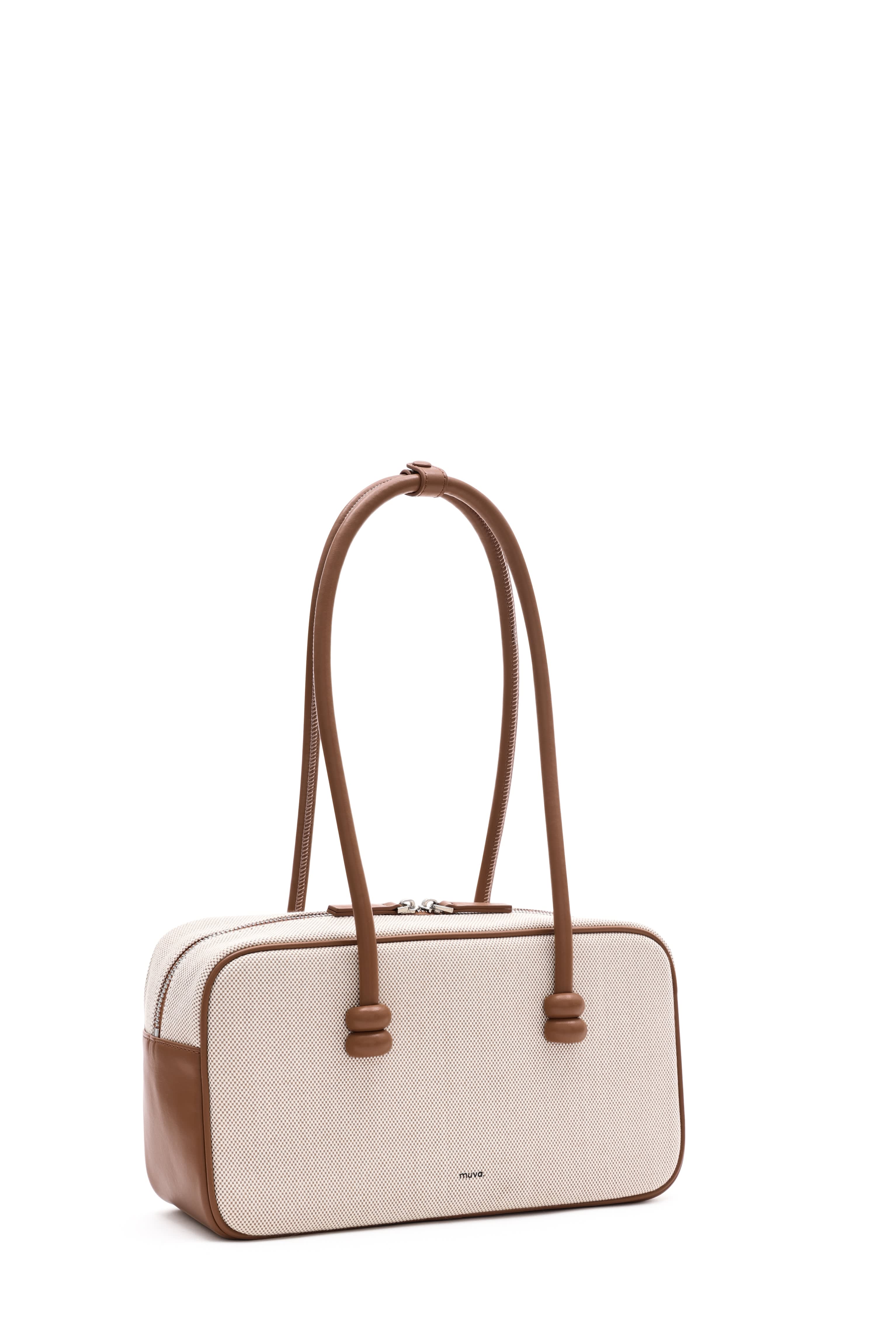 Chicago Beige Beaded Underarm Bag | AMY LYNN | Wolf & Badger Chicago Beige Beaded Underarm Bag | AMY LYNN | Wolf & Badger