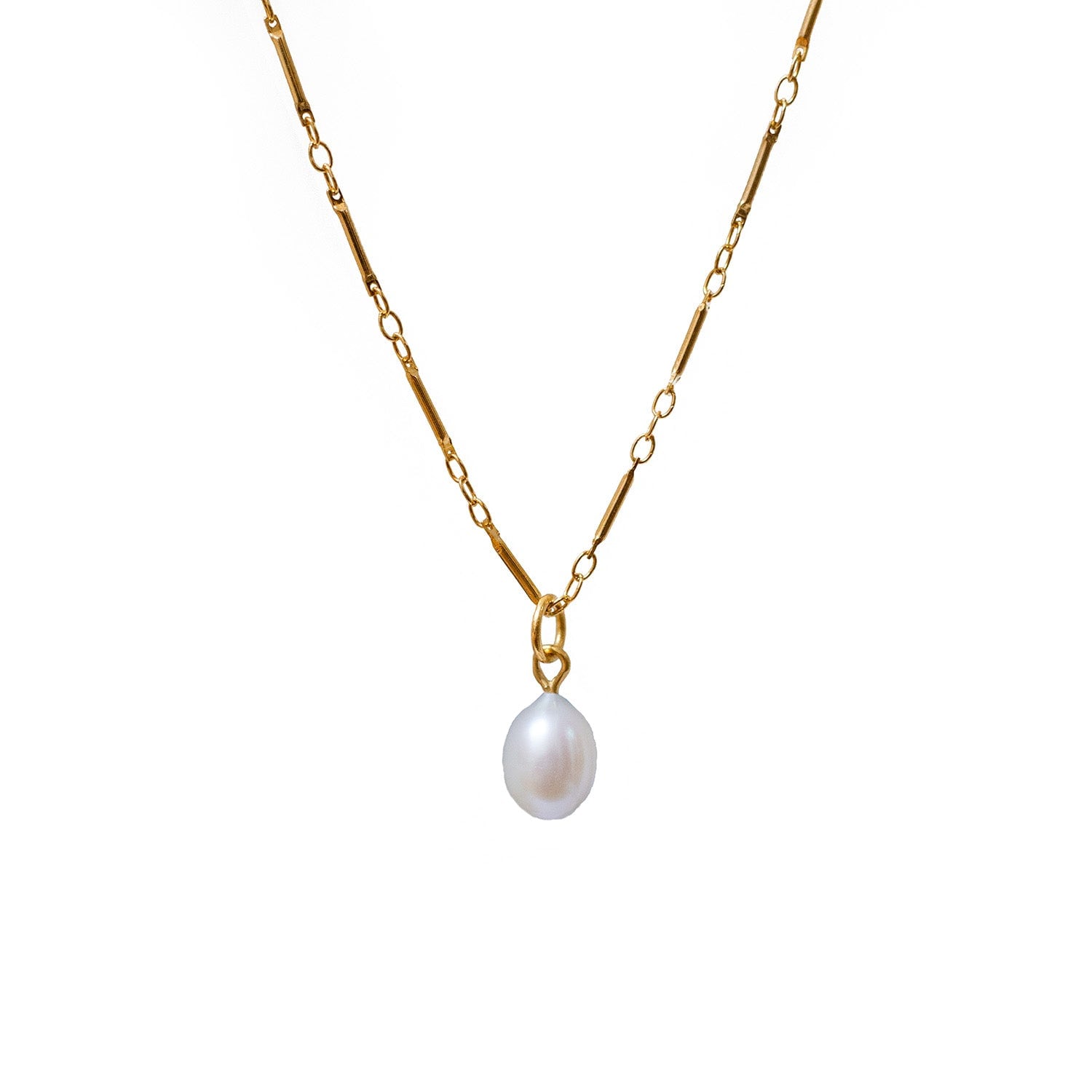 Mirabelle Jewellery Women's Gold / White Freshwater Pearl Pendant On Short Tula Chain
