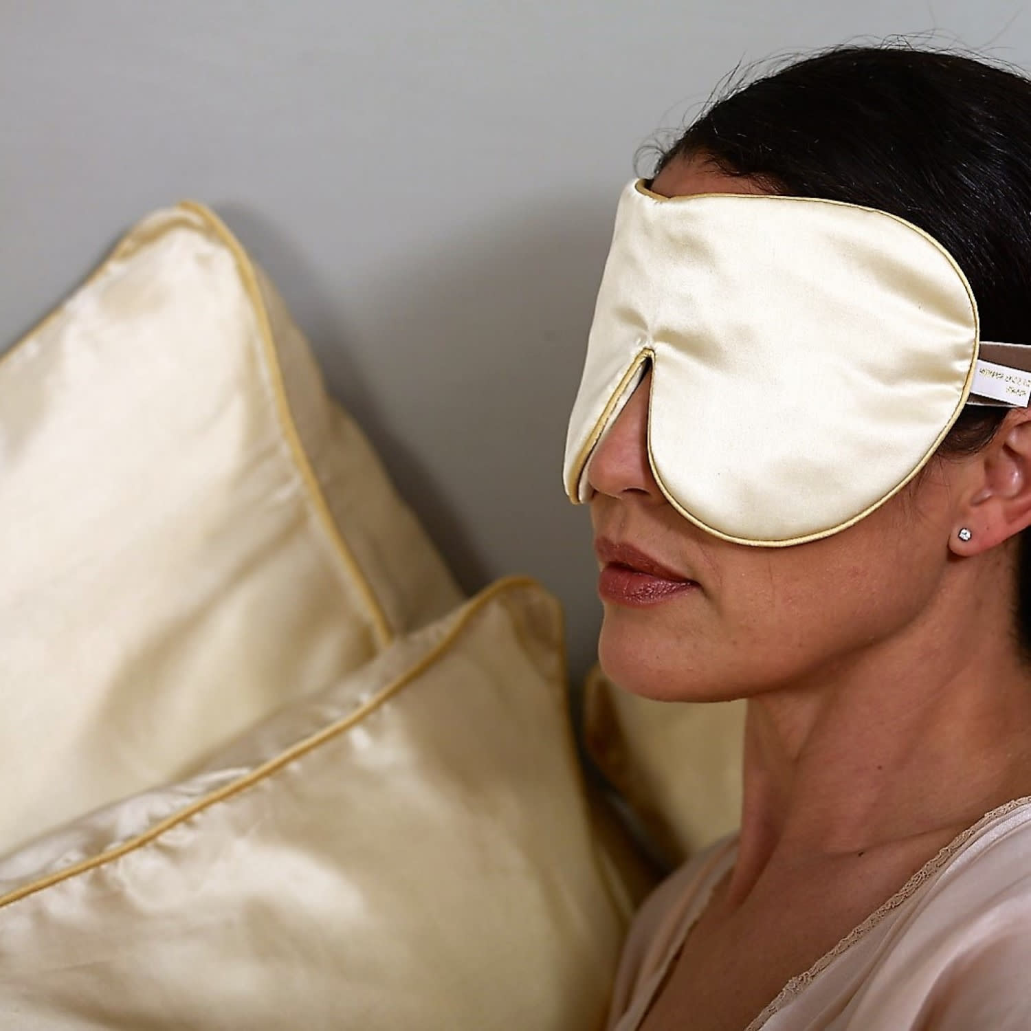 holistic silk eye mask