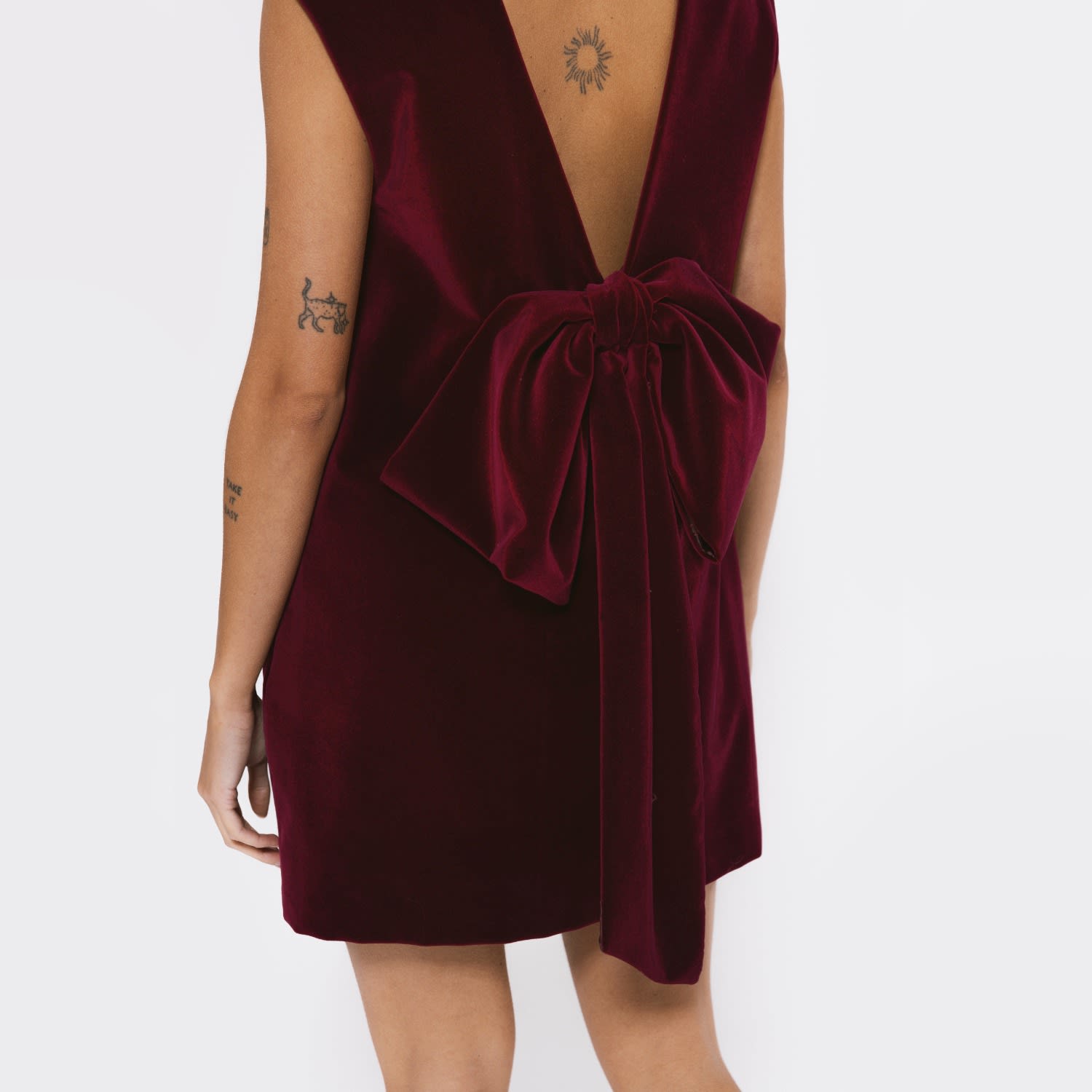 Red velvet backless dress online