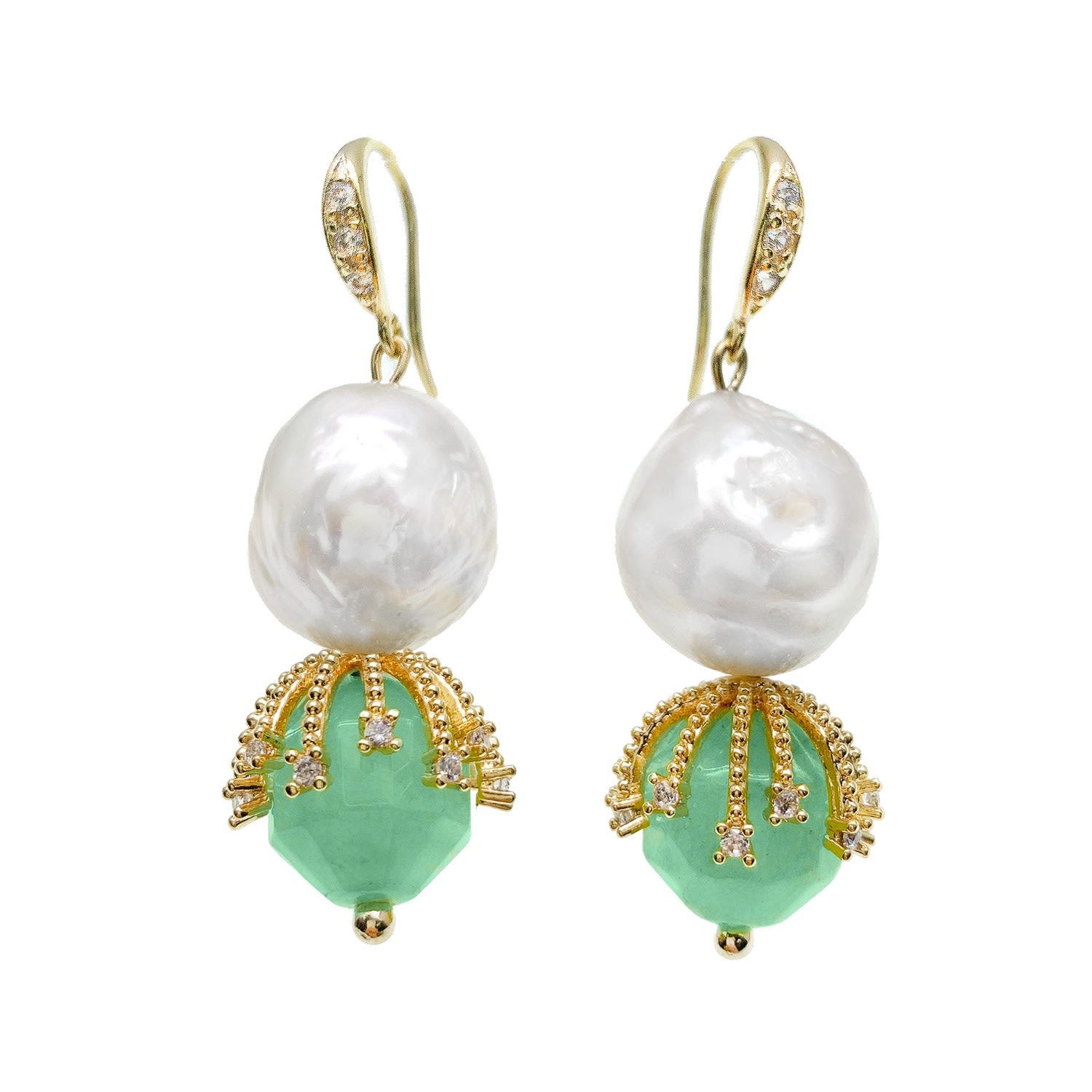 Women’s White / Green Irregular Freshwater Pearls With Green Aventurine Stones Jade Dangle Earrings Farra