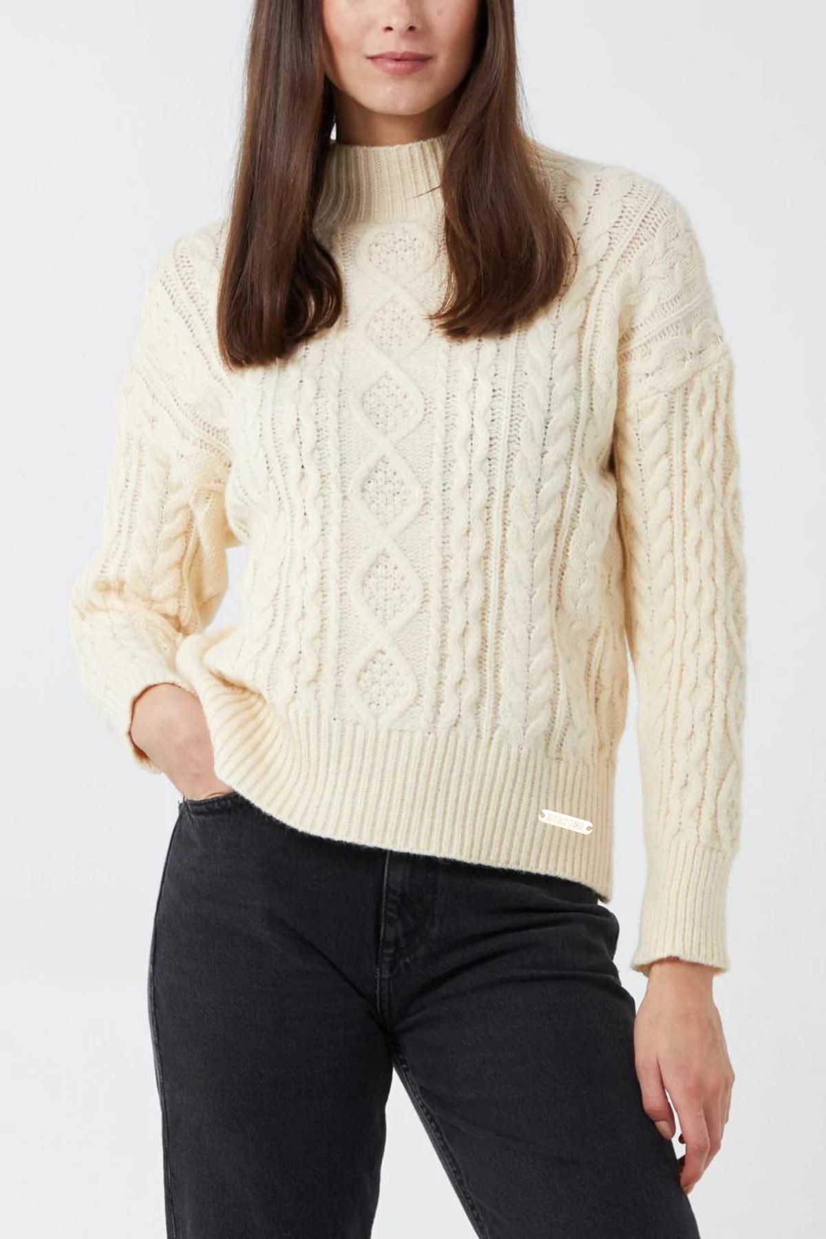 Women’s Neutrals Woodstock Cable Knit Jumper - Cream M/L Hortons England