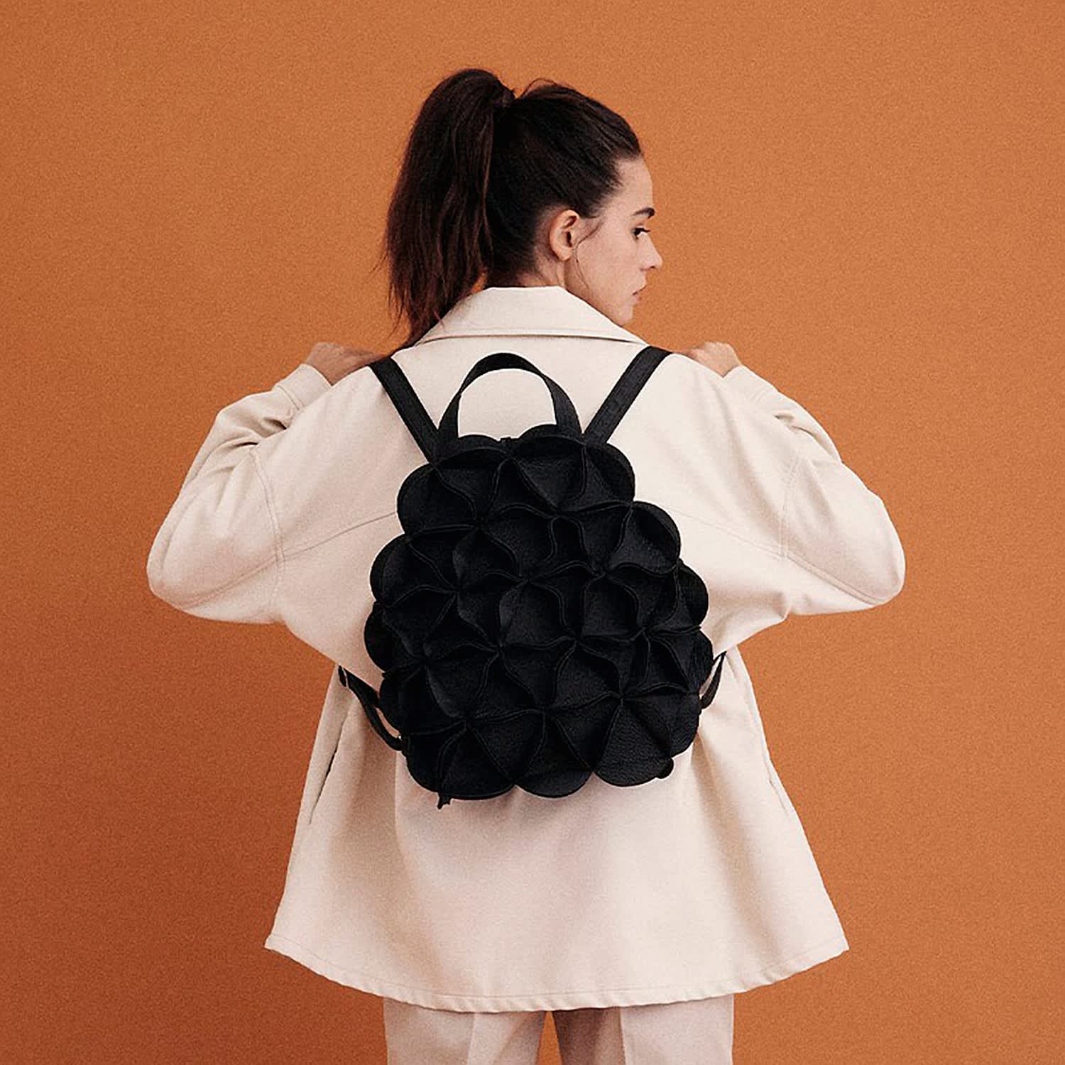 Blossom Large Backpack - Black | ELEMOOD_Japan | Wolf & Badger