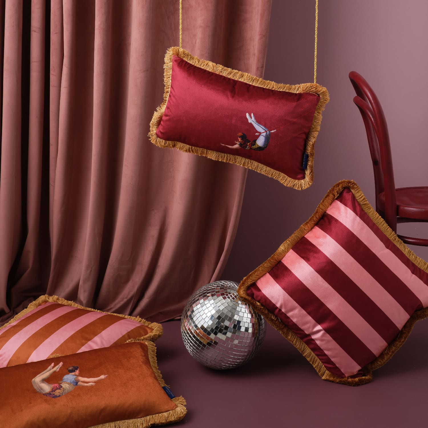 trapeze-girl-velvet-cushion-