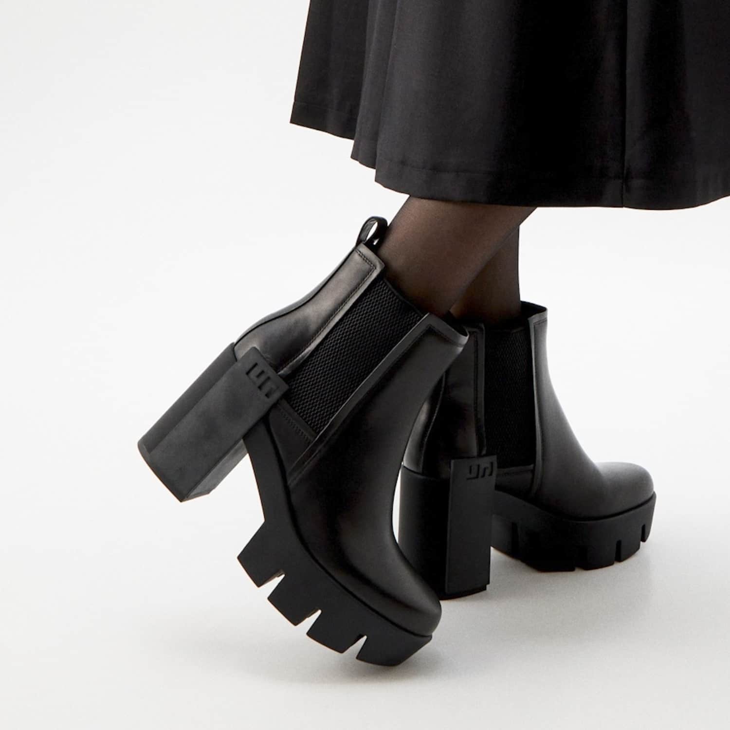 Grip Chelsea Mid Iv - Black | United Nude | Wolf & Badger