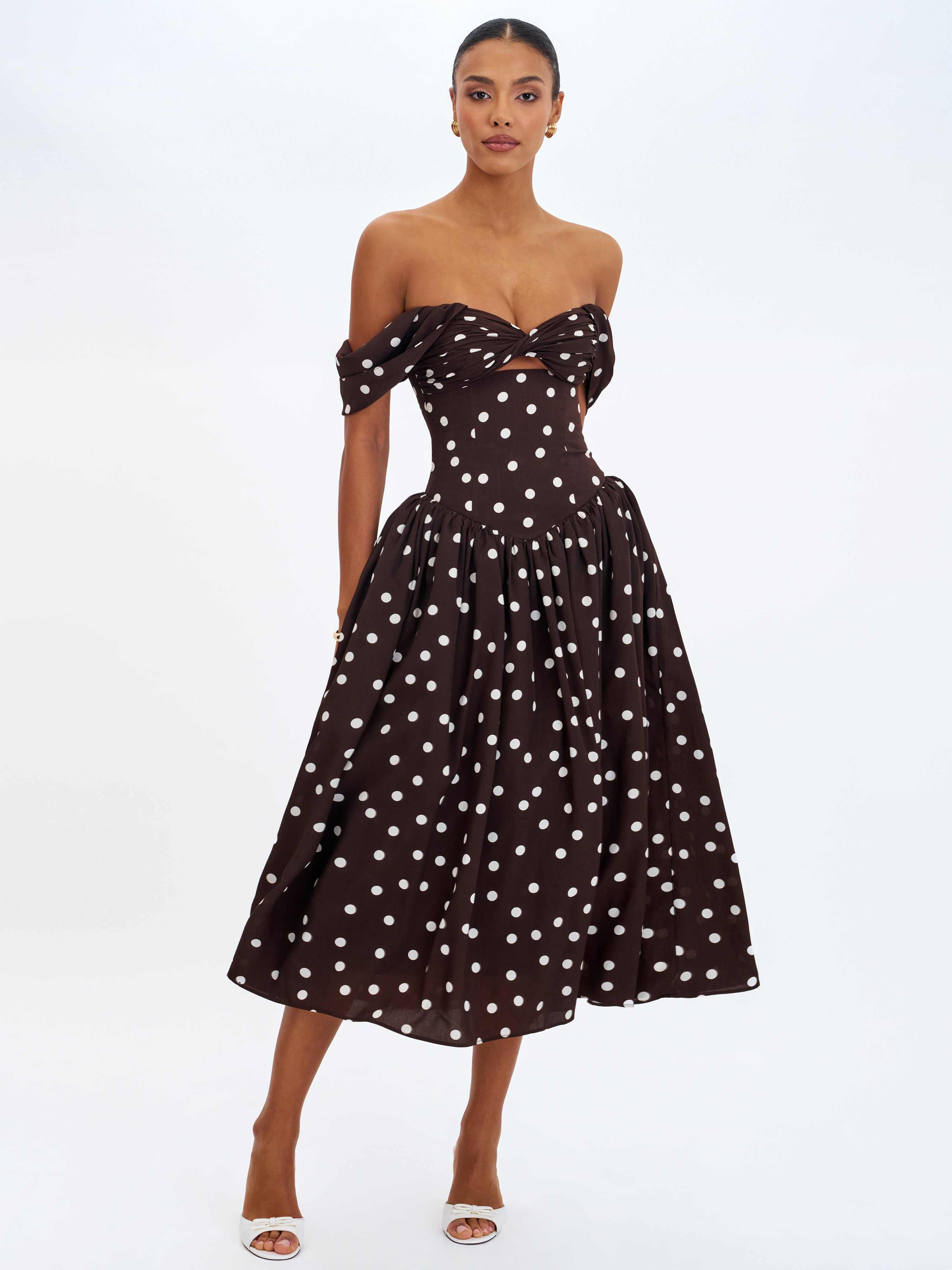 brown polka dot dress off the shoulder GINA TRICOT - Off-The-Shoulder Maxi Asymmetric Ruffle Dress - Women - Polyester - 42 EU