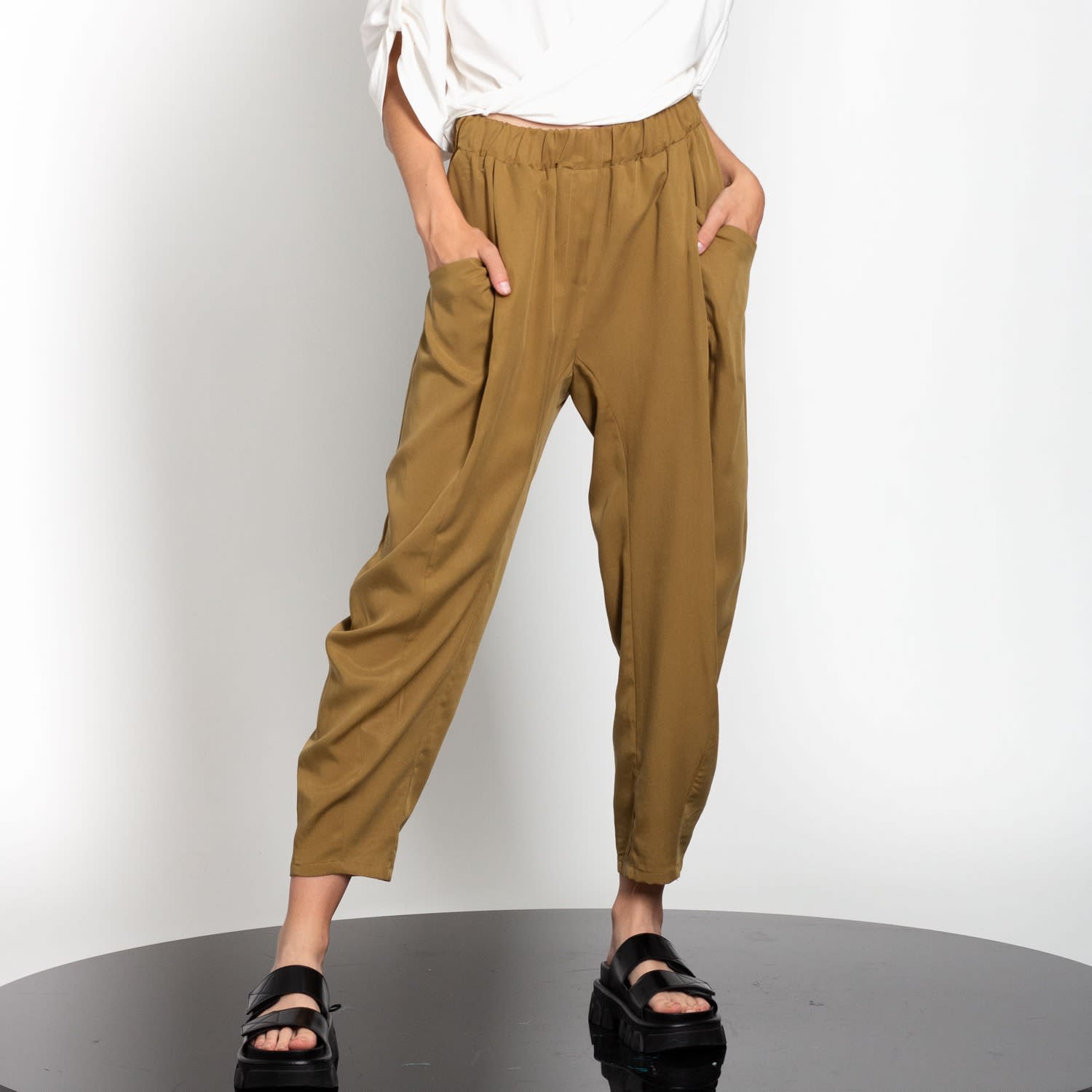 Women Soft Pegged Pants, Women's Fashion, Bottoms, Jeans