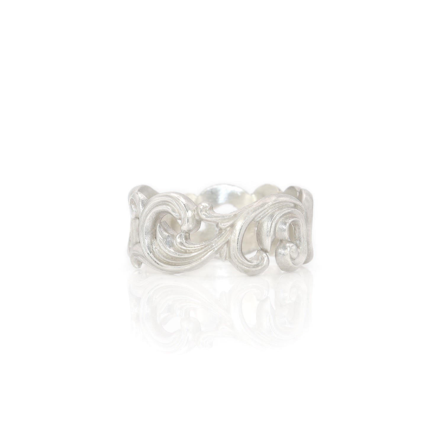 Gabriella Alicia Women's Scroll Band In Silver In Silver