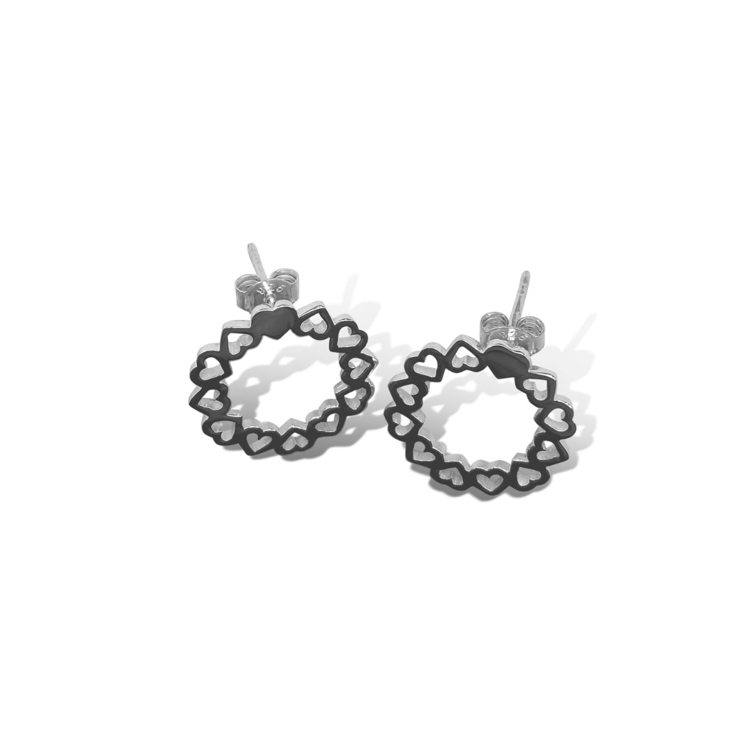 Fv Jewellery Women's Silver Love Goes Round Circle Of Hearts Petite Studs In Silver