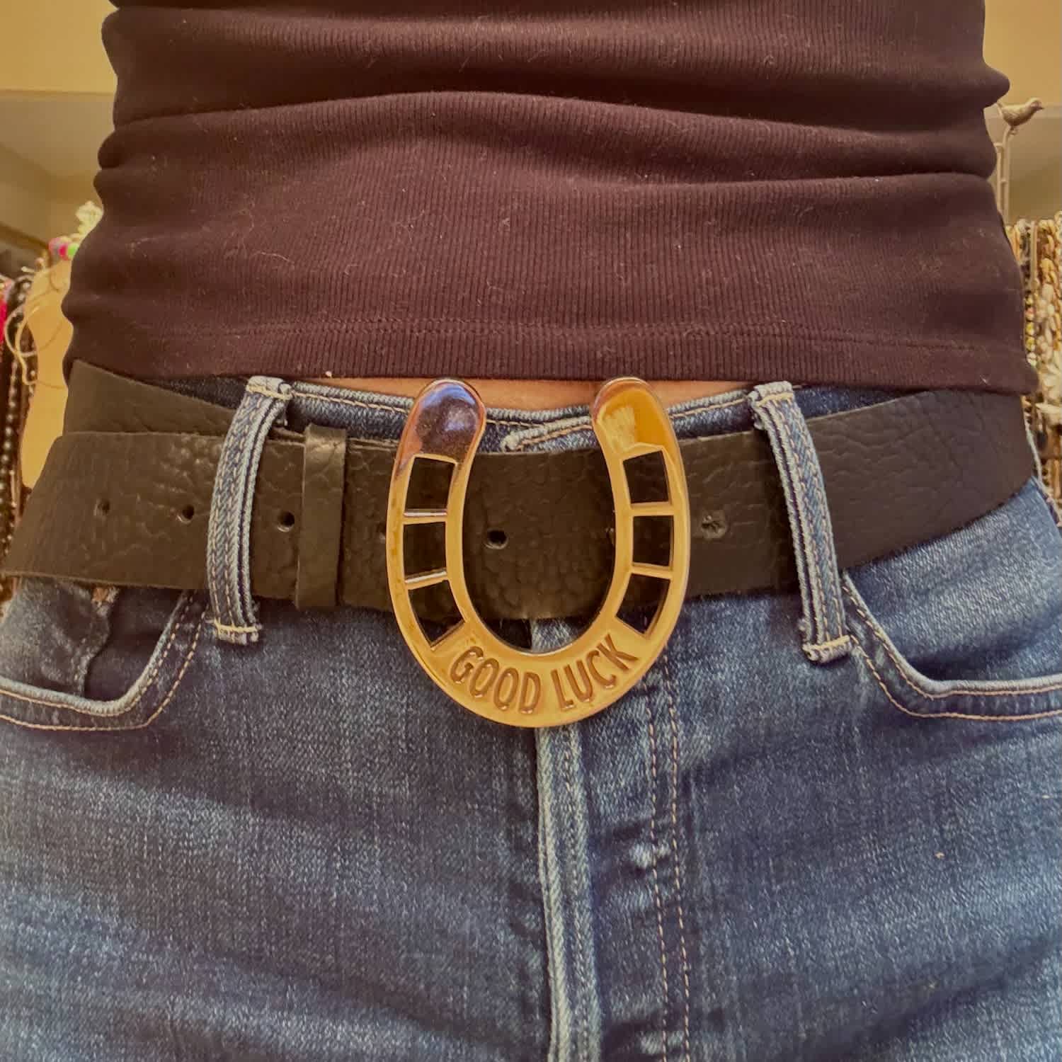 horseshoe-belt-in-black-m-