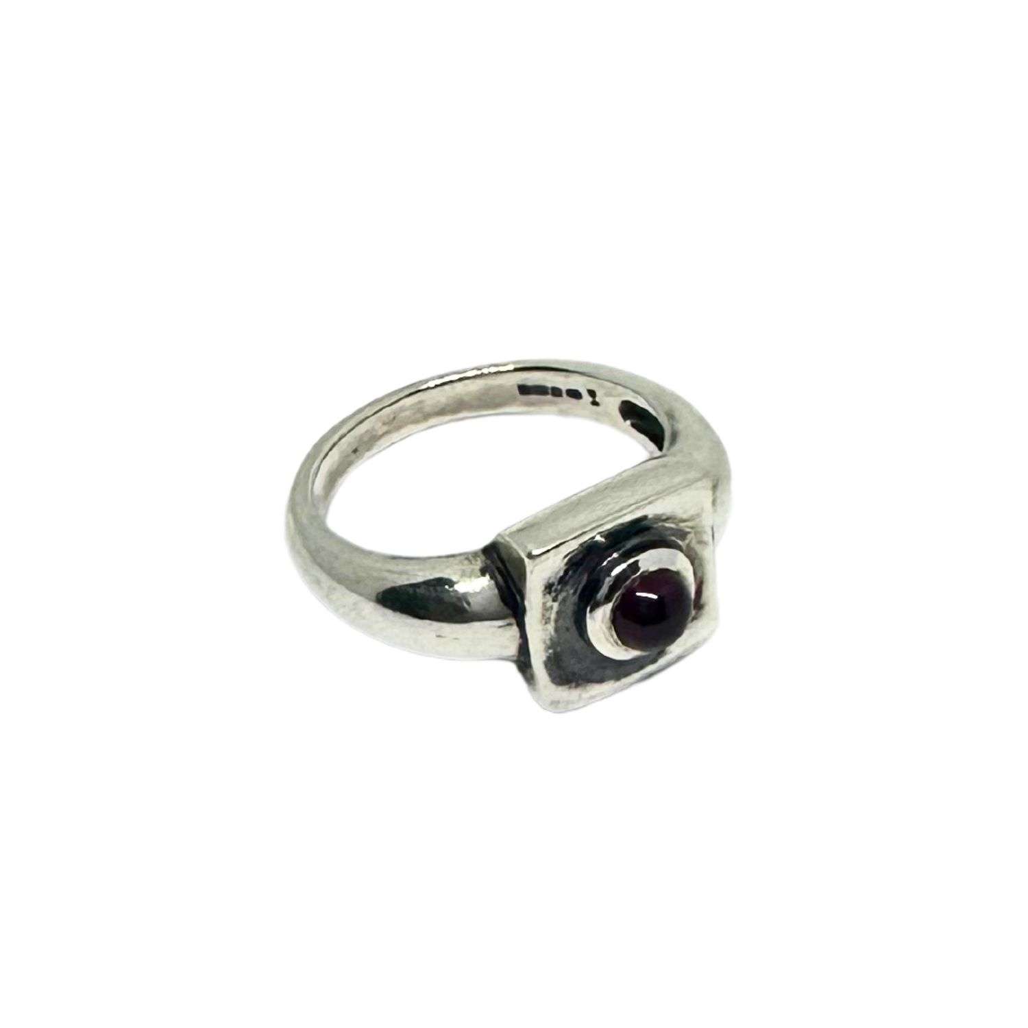 Tg-jewellery By Tamara Gervasio Women's Silver / Red The Cube Sterling Silver Ring With Garnet Cabochon