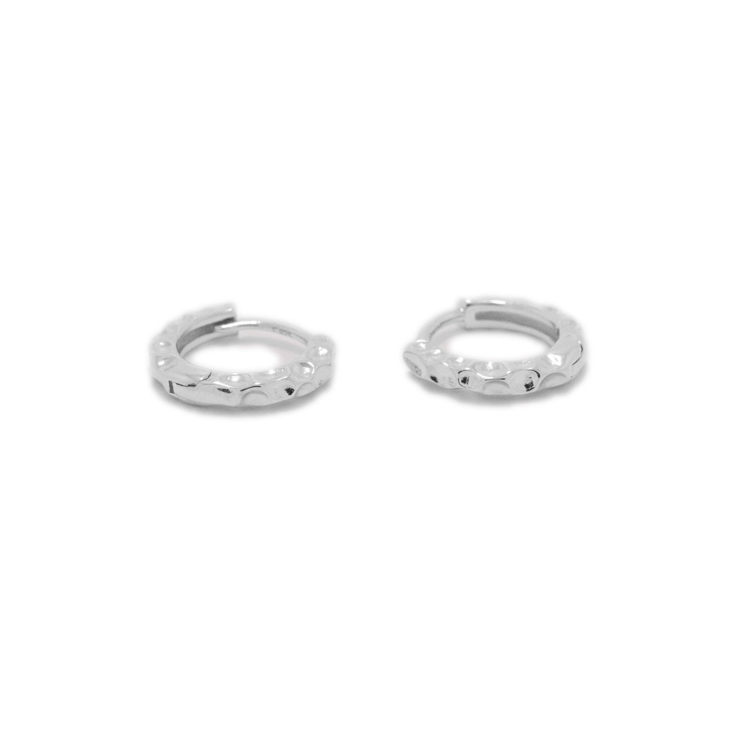 Women’s Eleanor Silver Huggie Earrings Frida & Florence