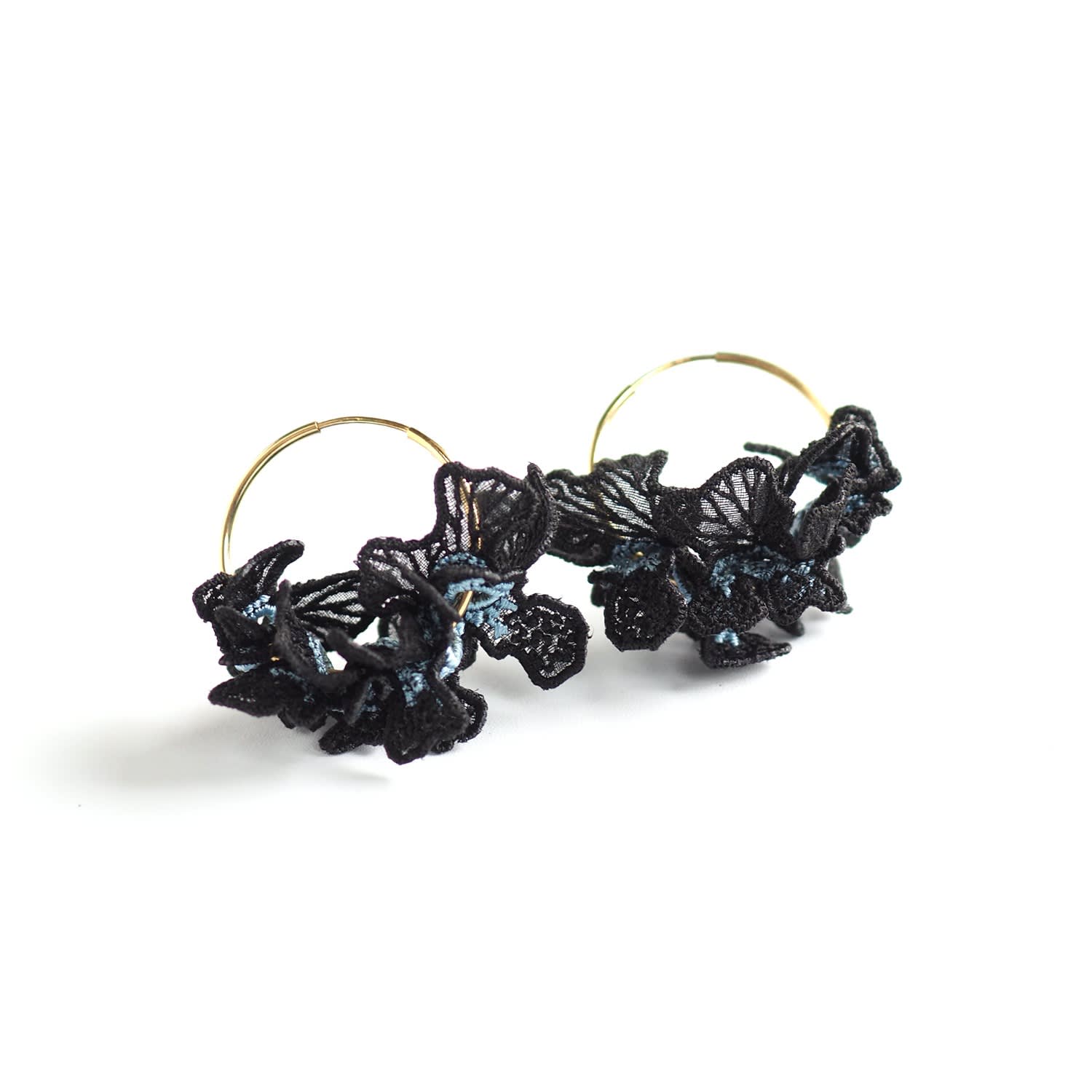 Nana Watanabe Women's Swell Embroidery Earrings - Black