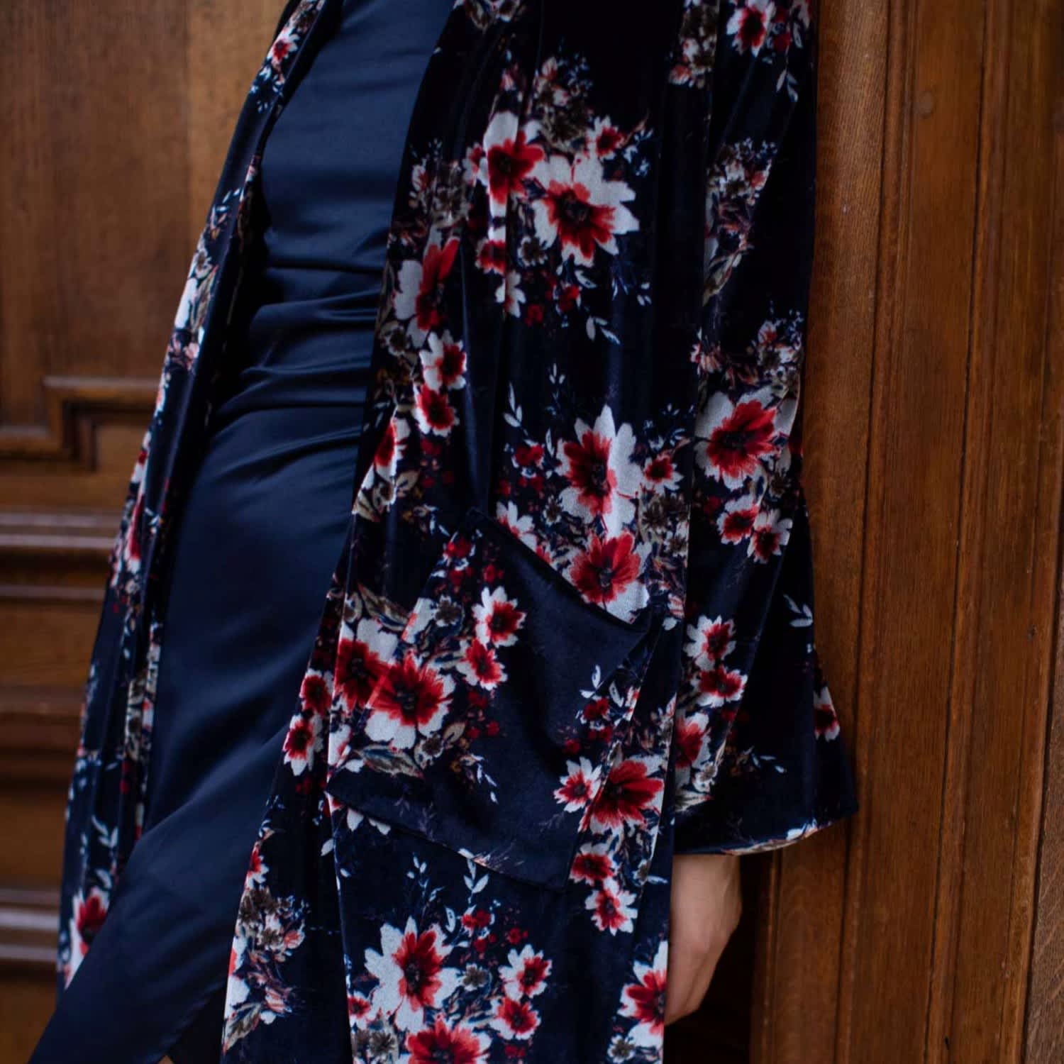 Velvet Duster - Black Floral