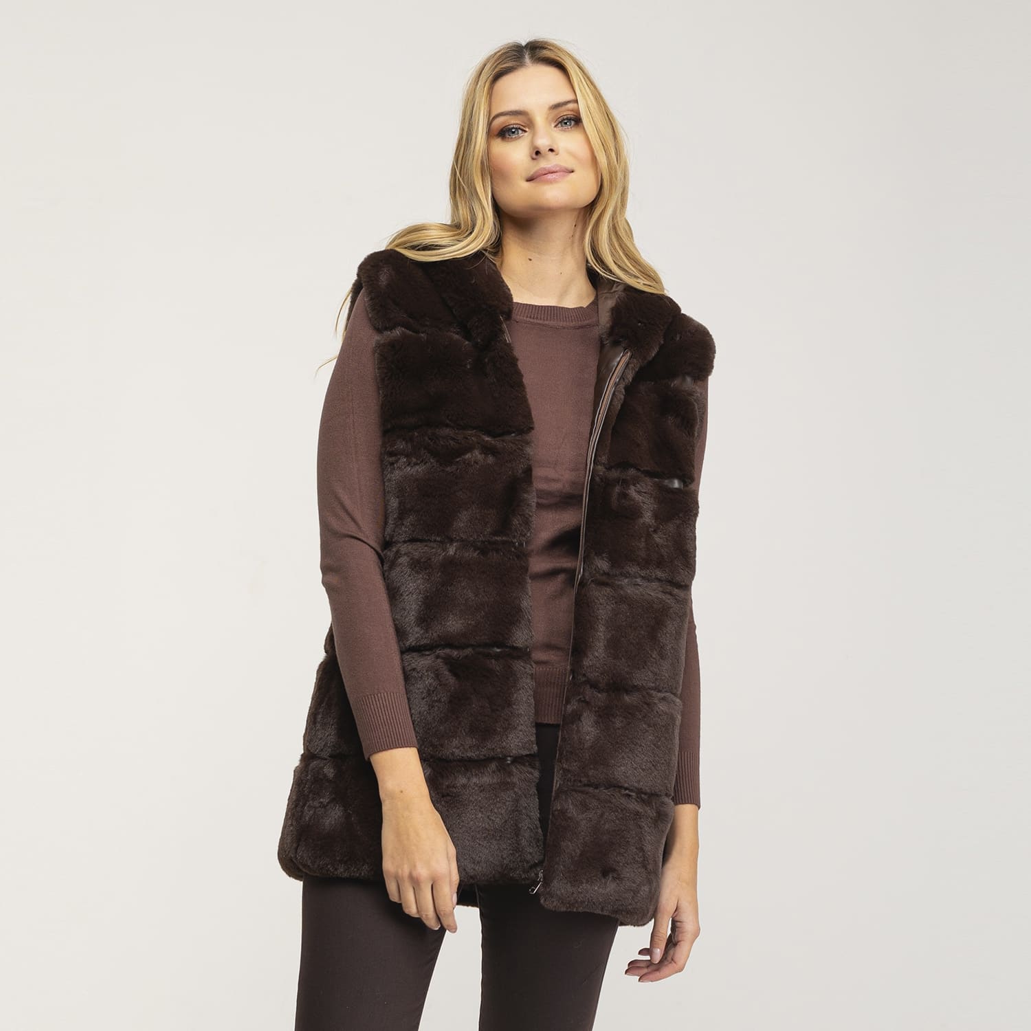 Hooded Fur Vest With Zip Closure Brown | TANTRA SPAIN SL | Wolf
