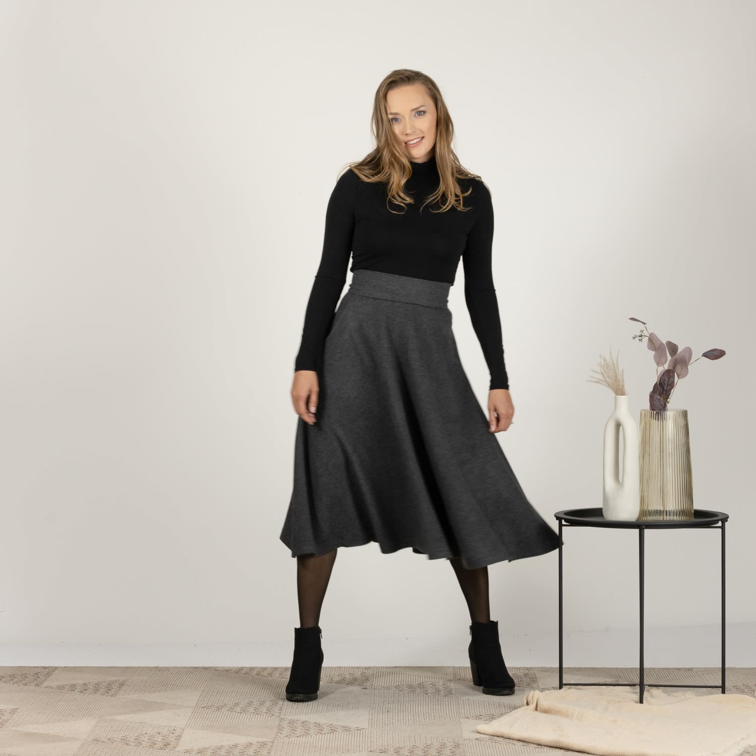 【EEUN】Wool pintuck skirt Wool Midi Skirt With High Waist & Pockets In Dark Gray