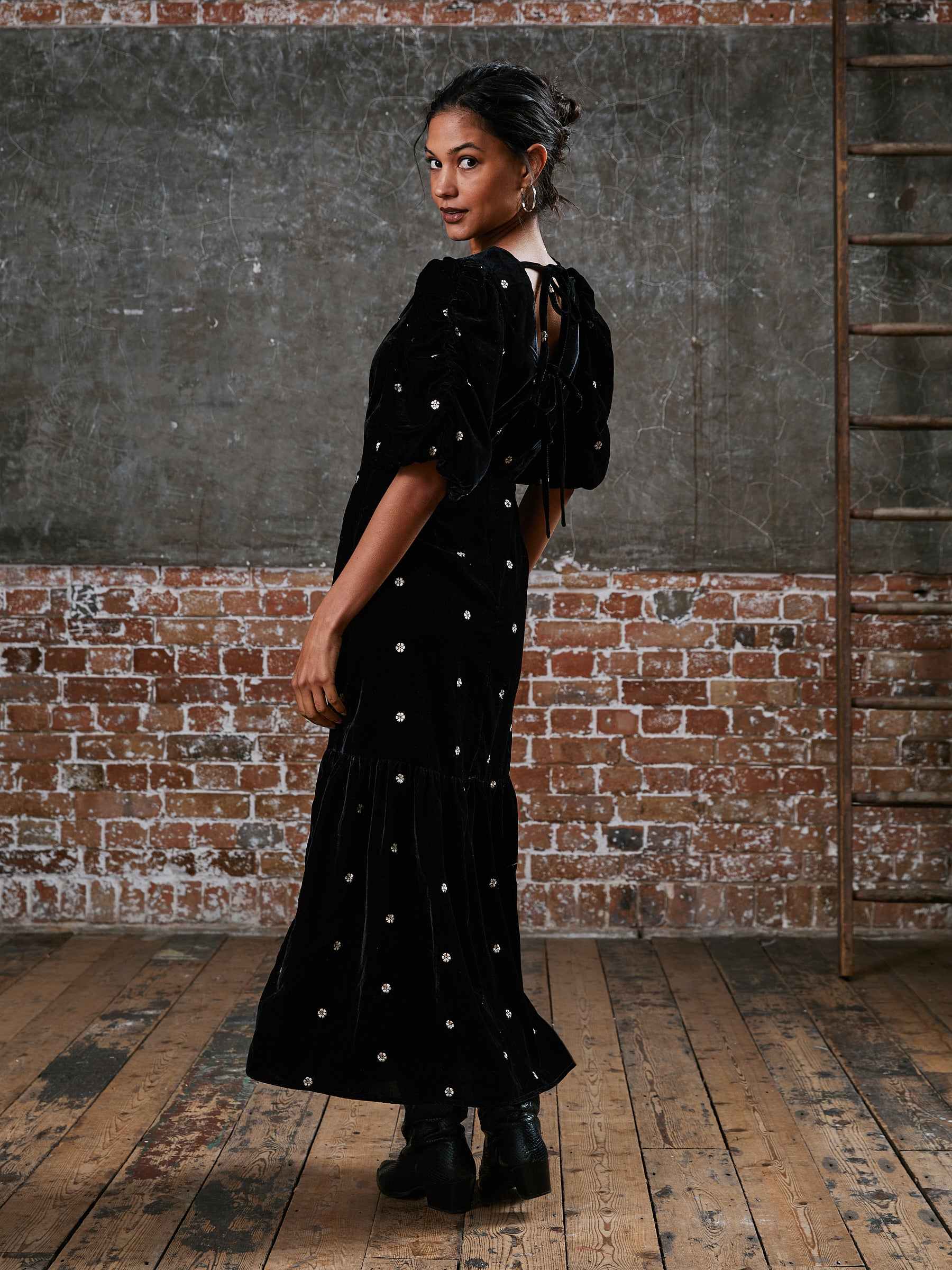 mila-black-velvet-midi-