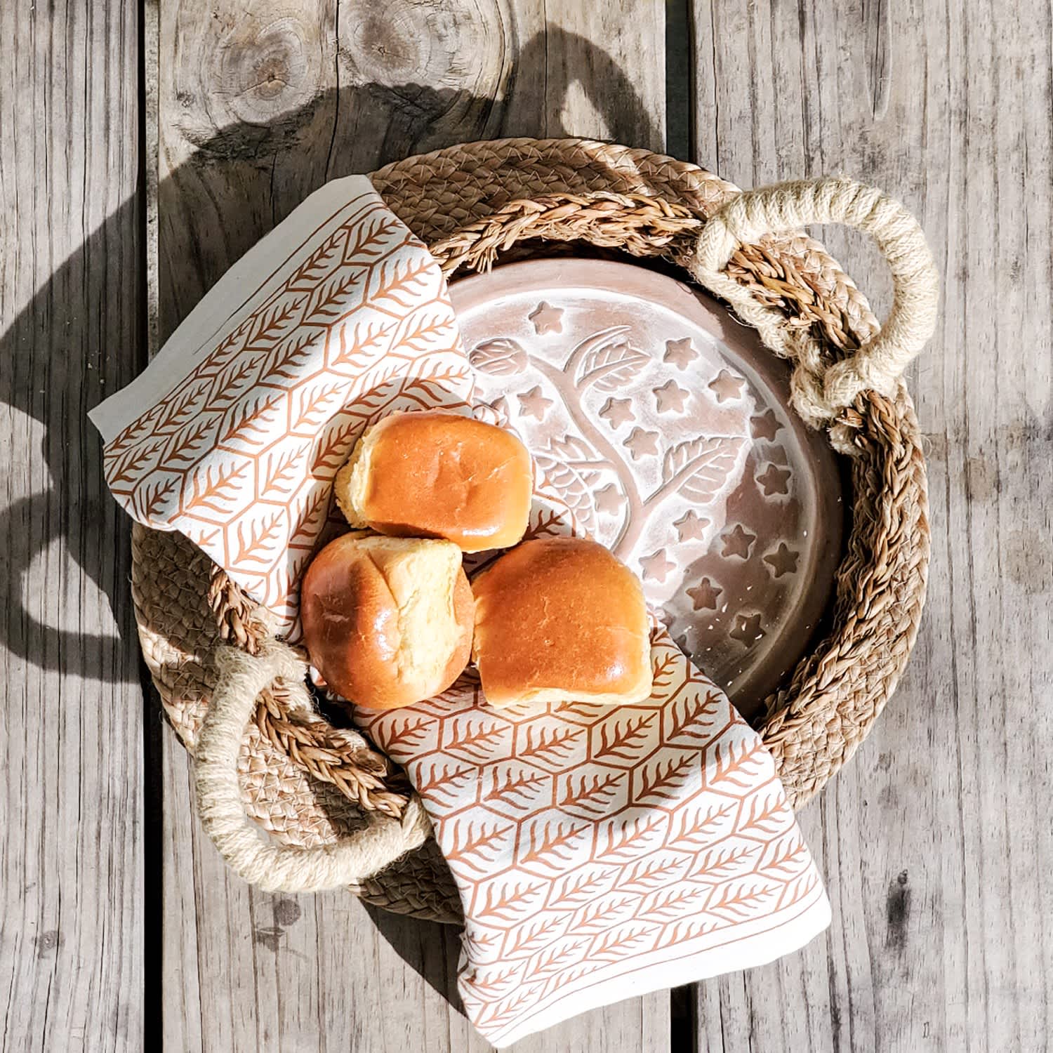 Bread Warmer and Basket Gift Set with Tea Towel - Bird Round