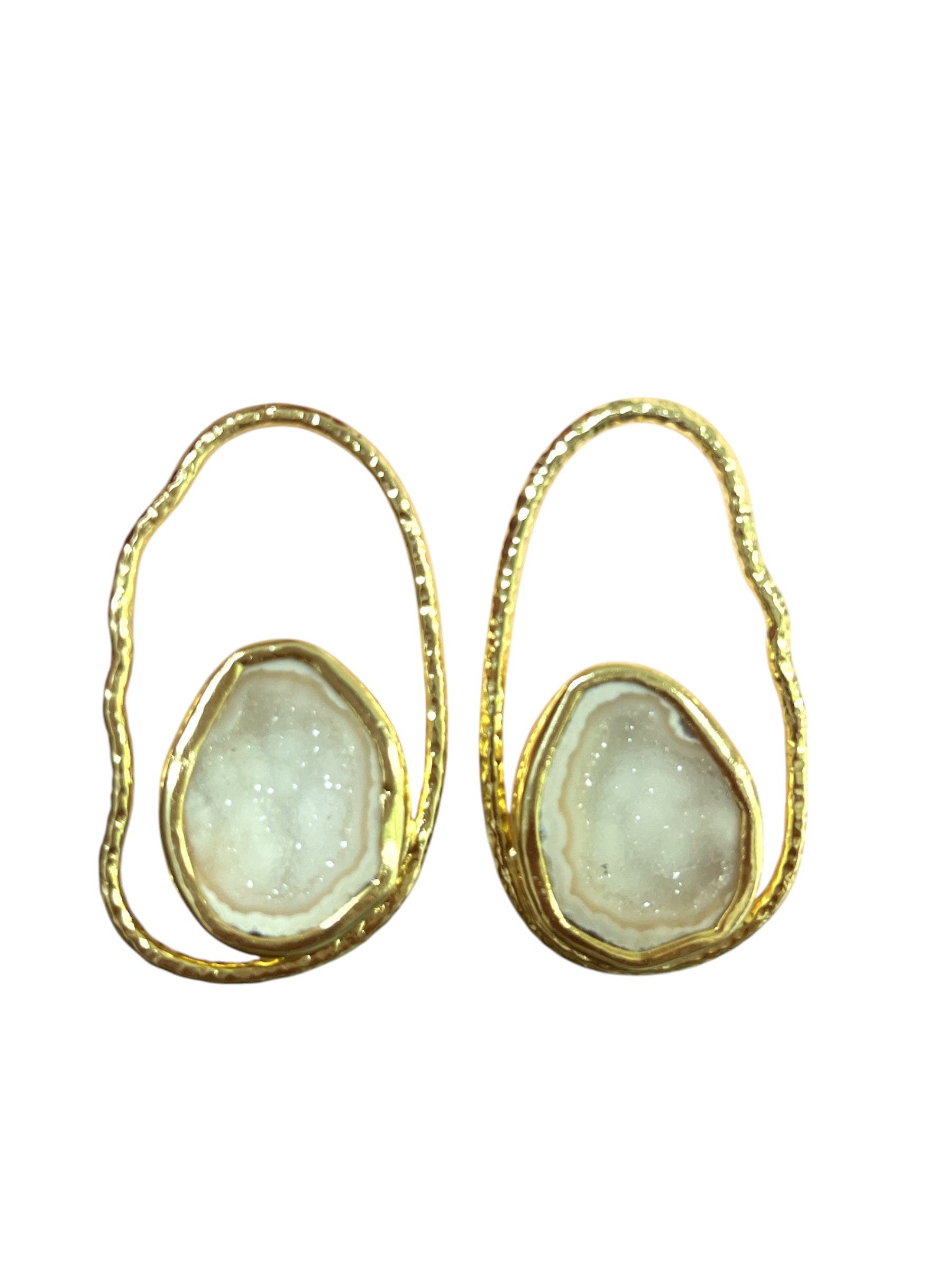 Magpie Rose Women's White Cream Rock Drops Earrings