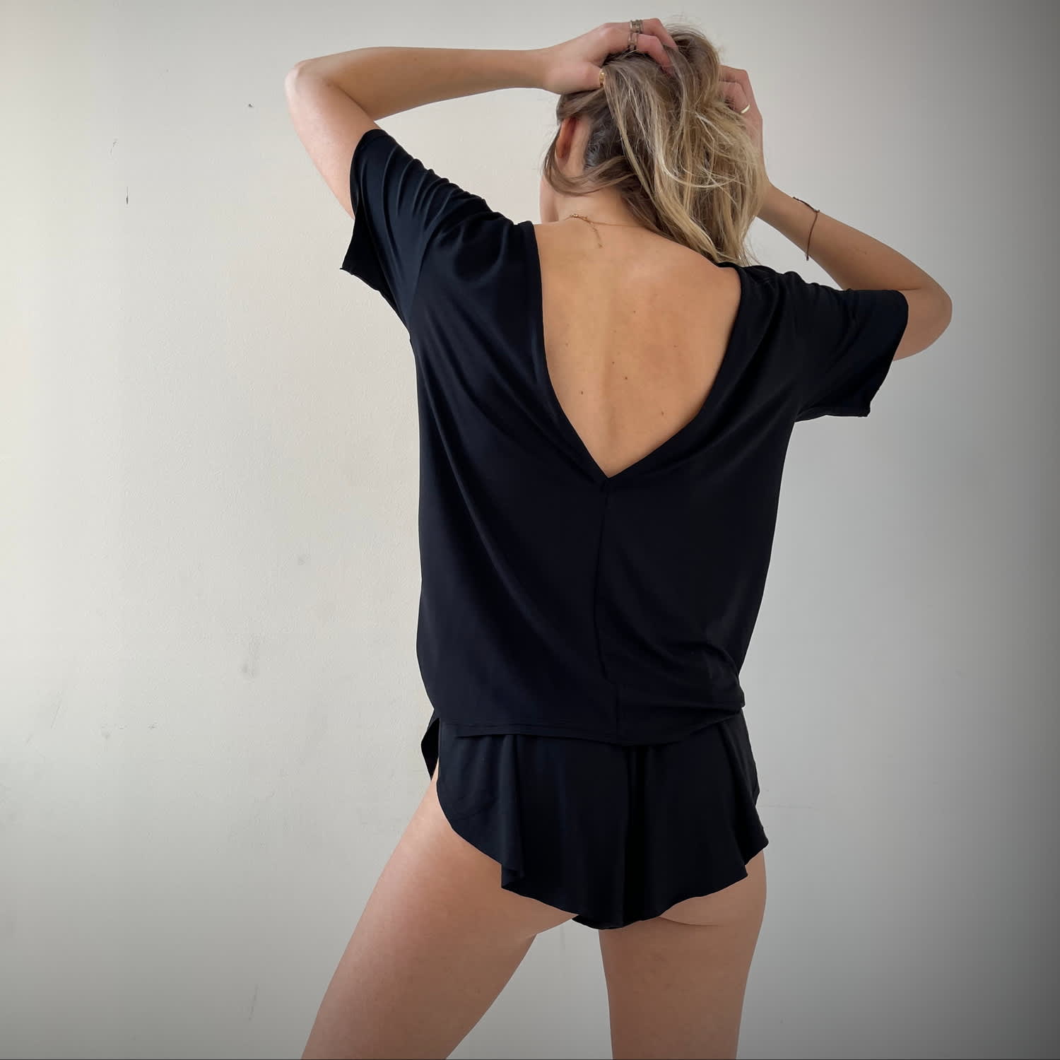 Loose T-Shirt & Butterfly Shorts - Black | Loreen Label | Wolf 