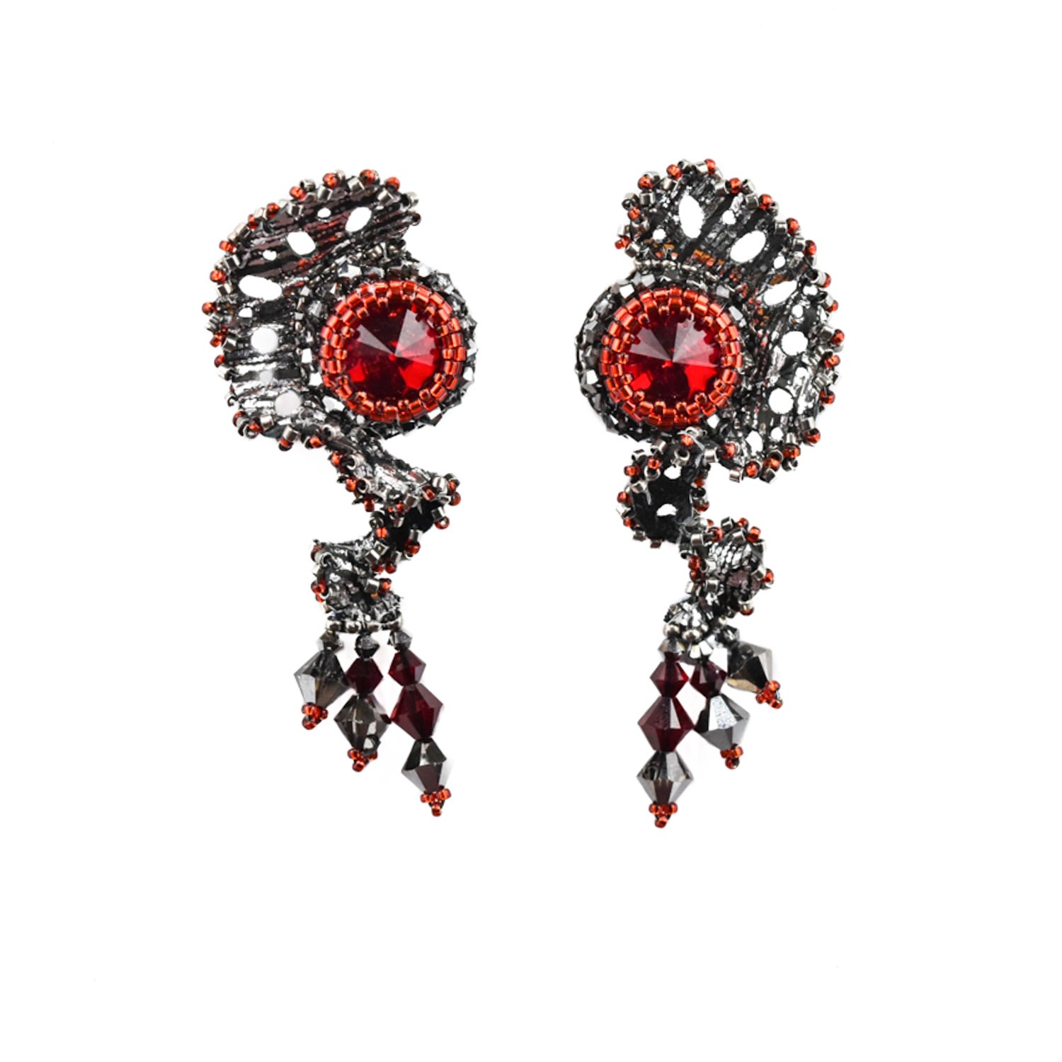 Women’s Black Dahlia Stud Earrings Dark Silver & Red Elevée Jewels