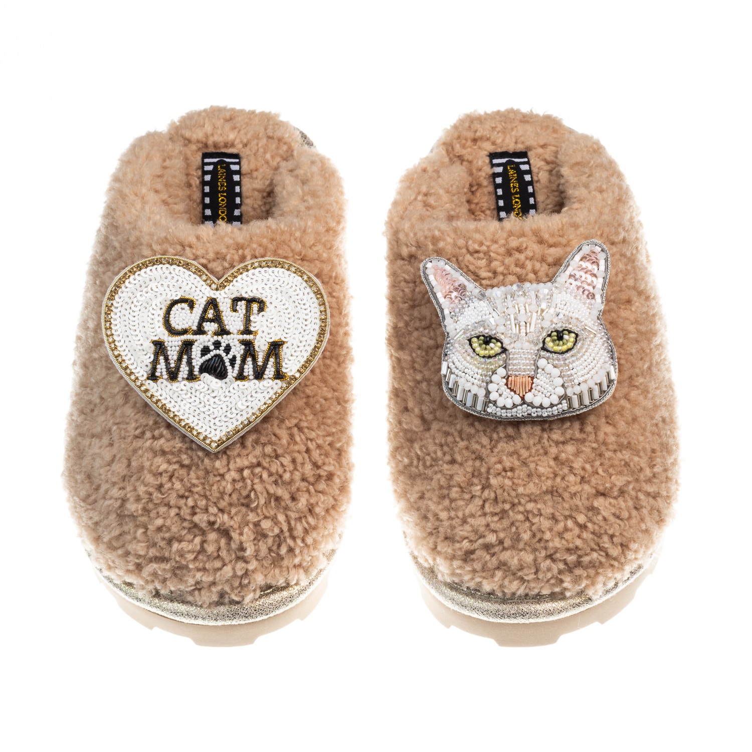 Laines London Women's Brown Teddy Closed Toe Slippers With Lily The White Cat & Cat Mum / Mom Brooches - Toffee In Multi