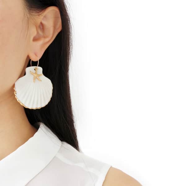 Poporcelain Golden Edge Clam Shell With Starfish Hoop Earrings In Hoop