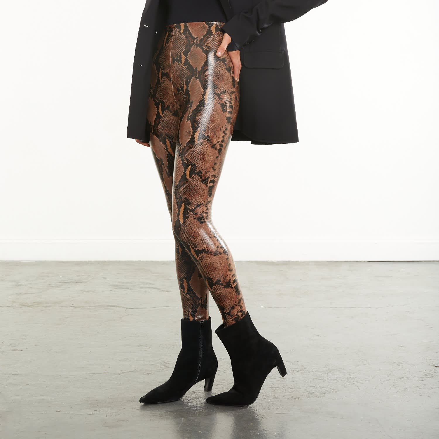 Commando - Perfect Control - Leggings Aus Kunstleder In Grüner Lackoptik Command