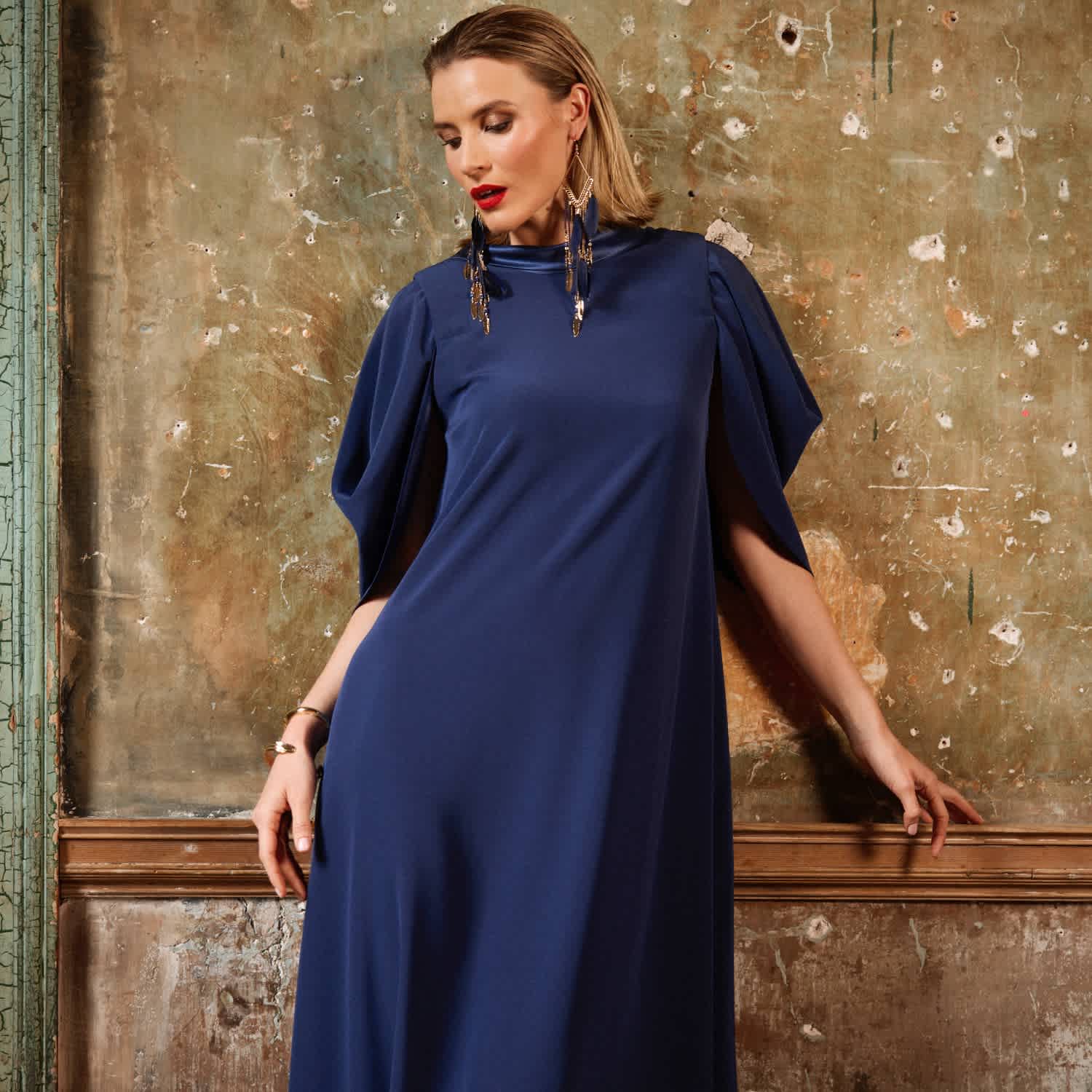 MONESSA Joan Full Length Trapeze Dress with Detachable Sleeves