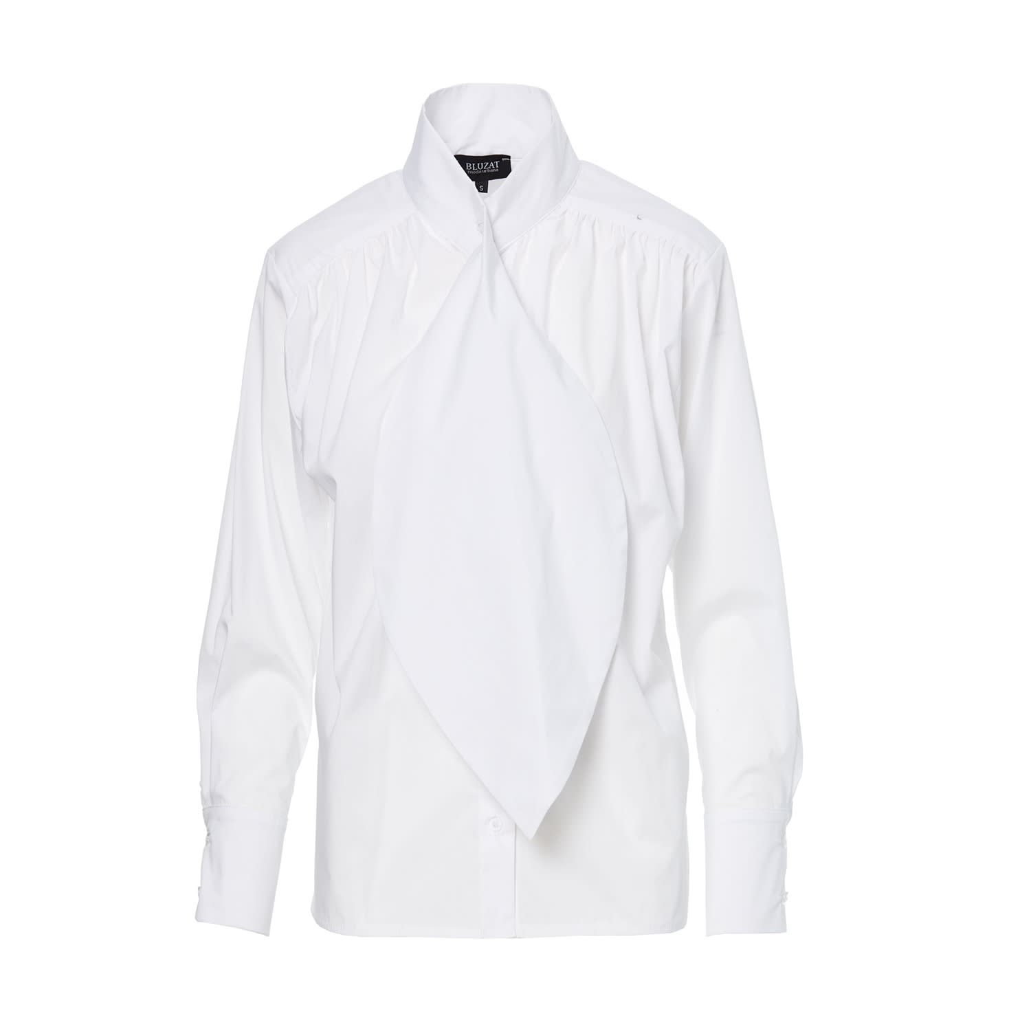 white-shirt-with-oversized-