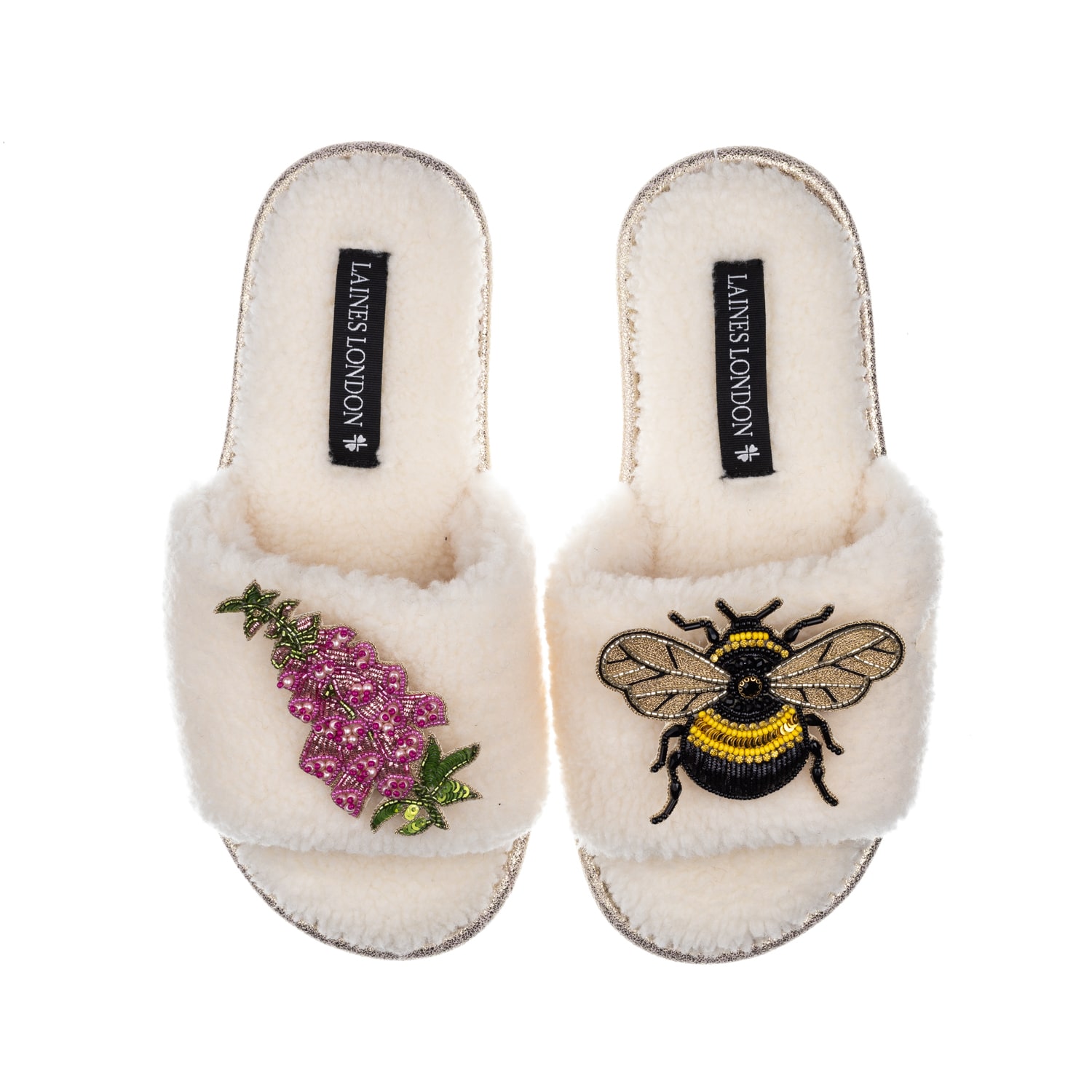 Laines London Women's White Teddy Toweling Slipper Sliders With Honeybee & Pink Foxglove Flowers Brooches - Cream In White