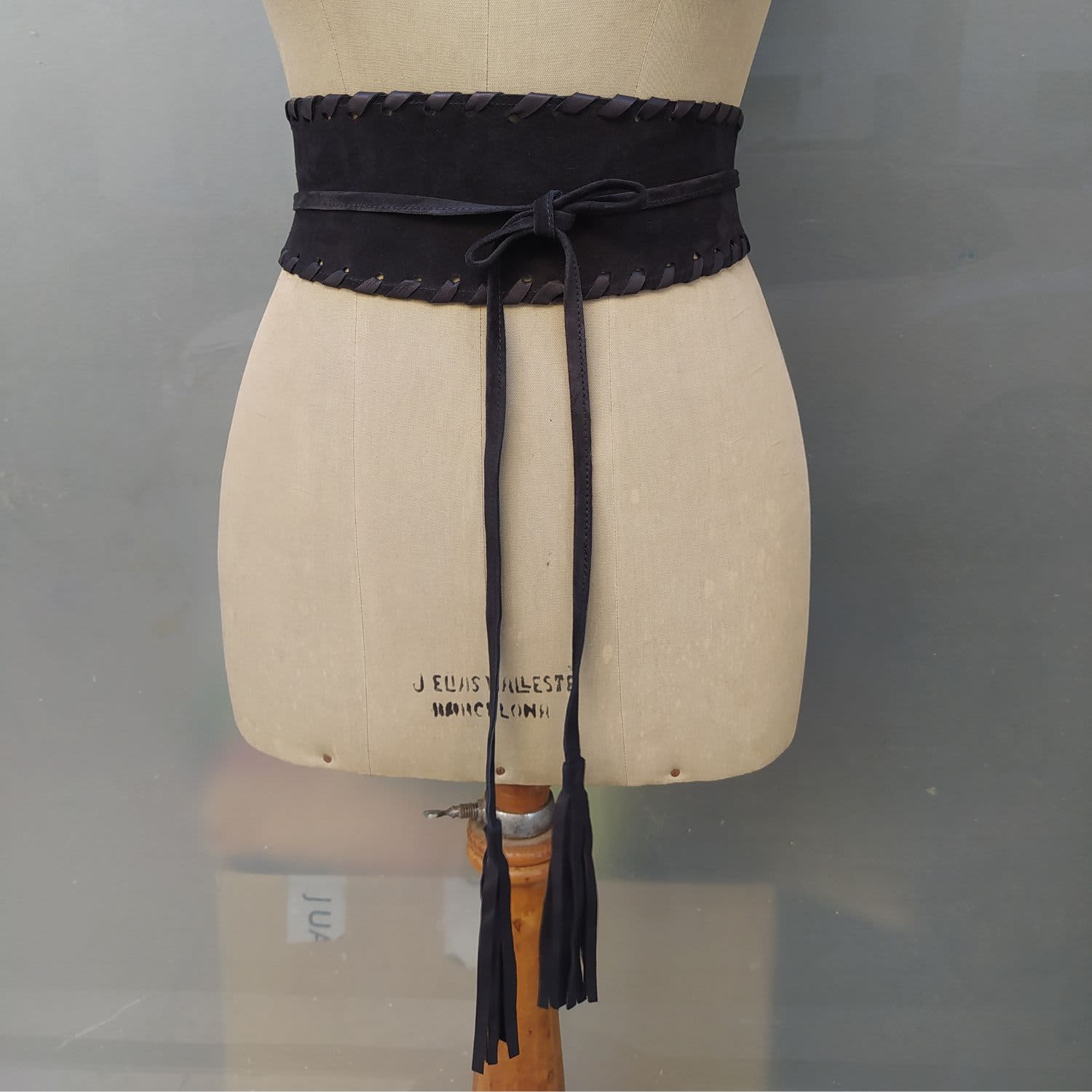 Black Suede Wrap Belt With Tassels | JUAN-JO | Wolf & Badger